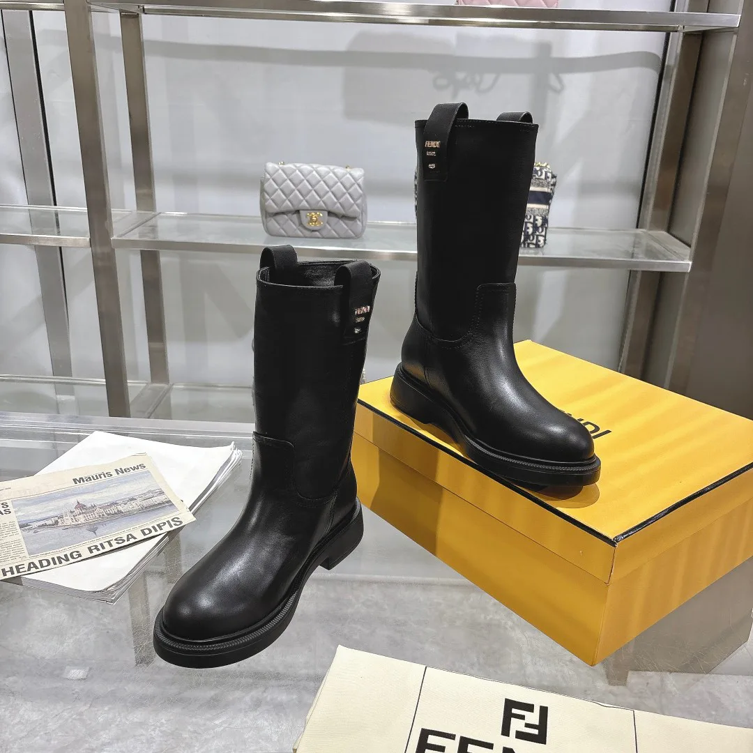 Women's Boots FENDI 18264001