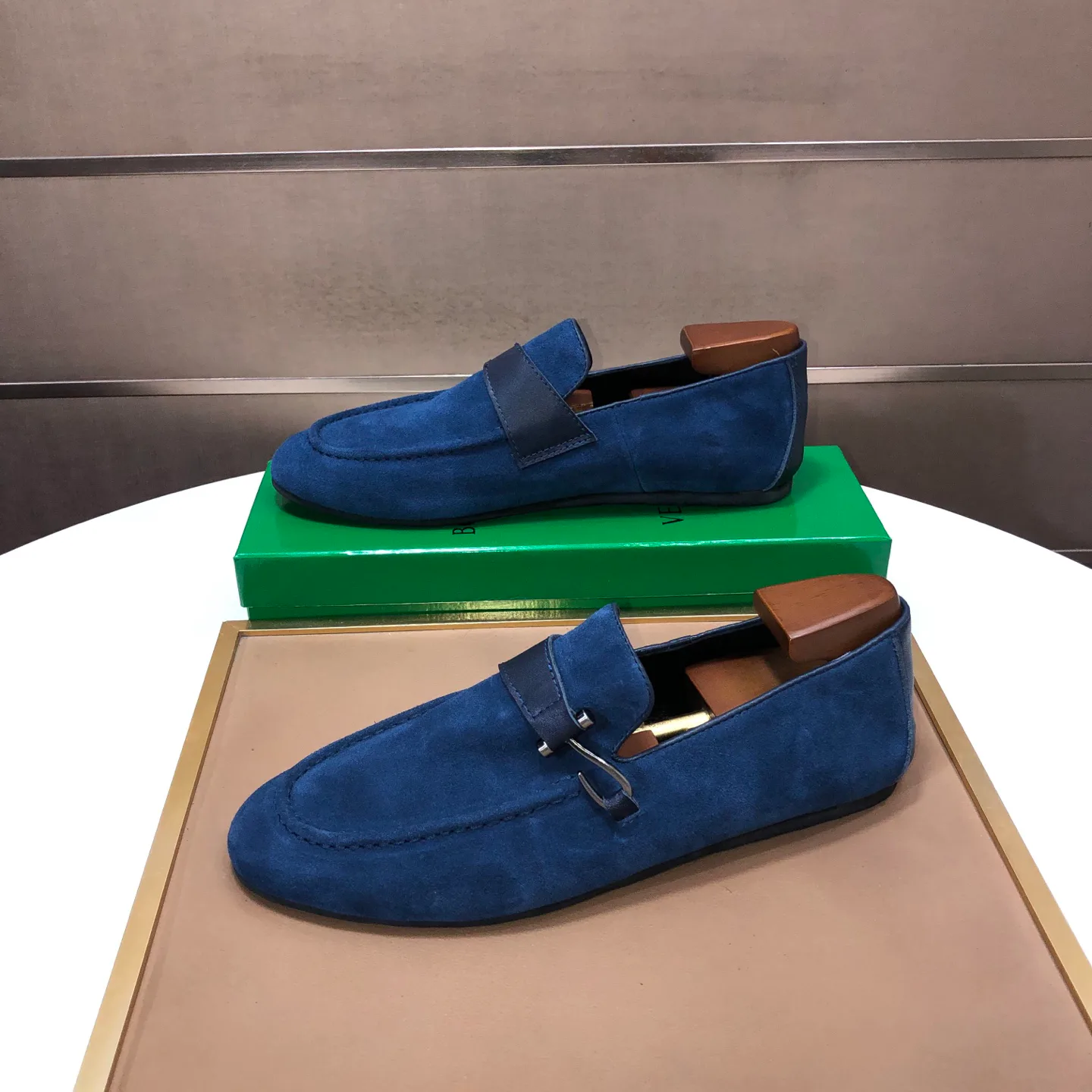 Men's Loafers And Dress Shoes BOTTEGA VENETA 18262221