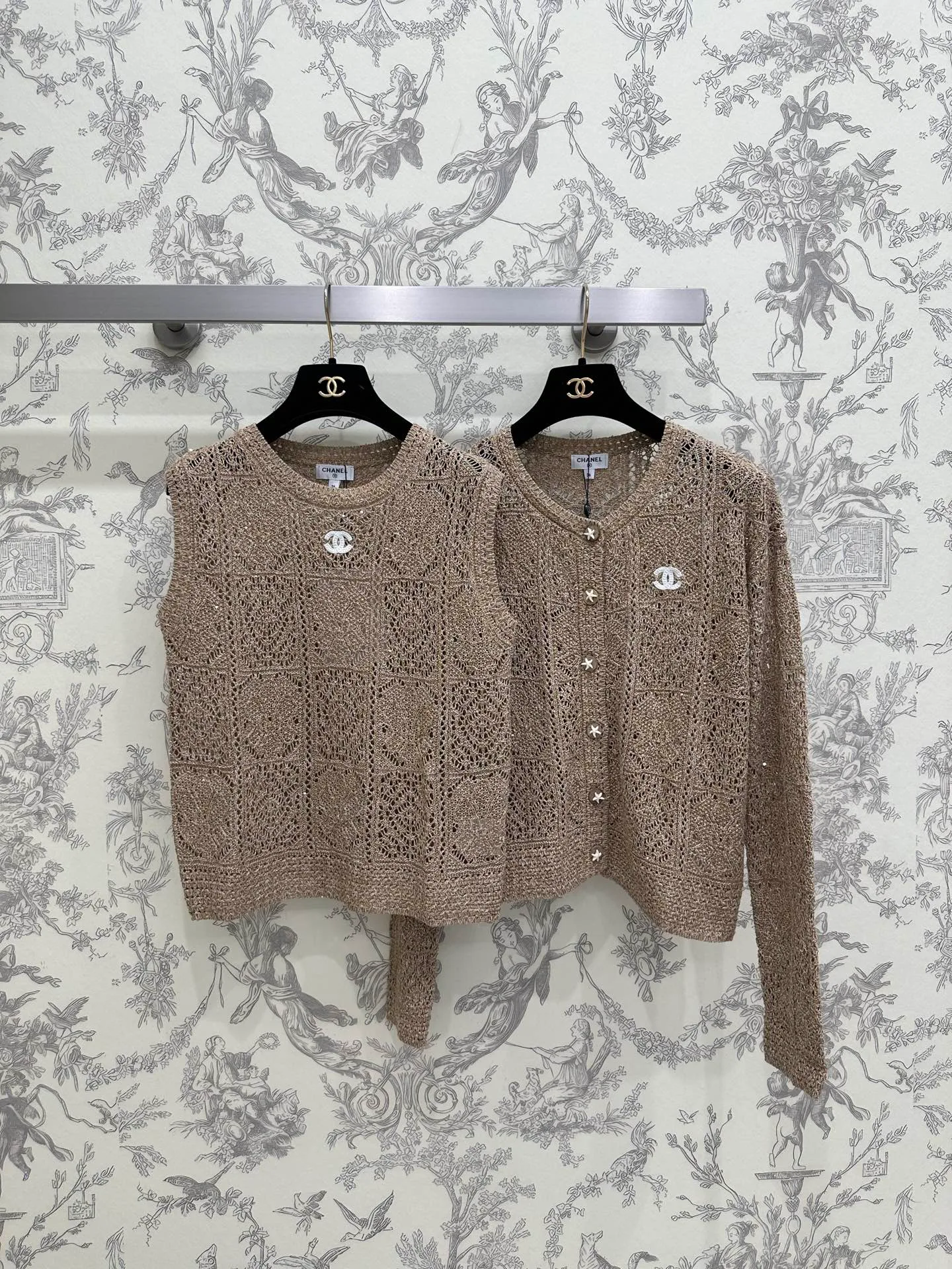 Women's Jumpers And Sweaters CHANEL 18305751
