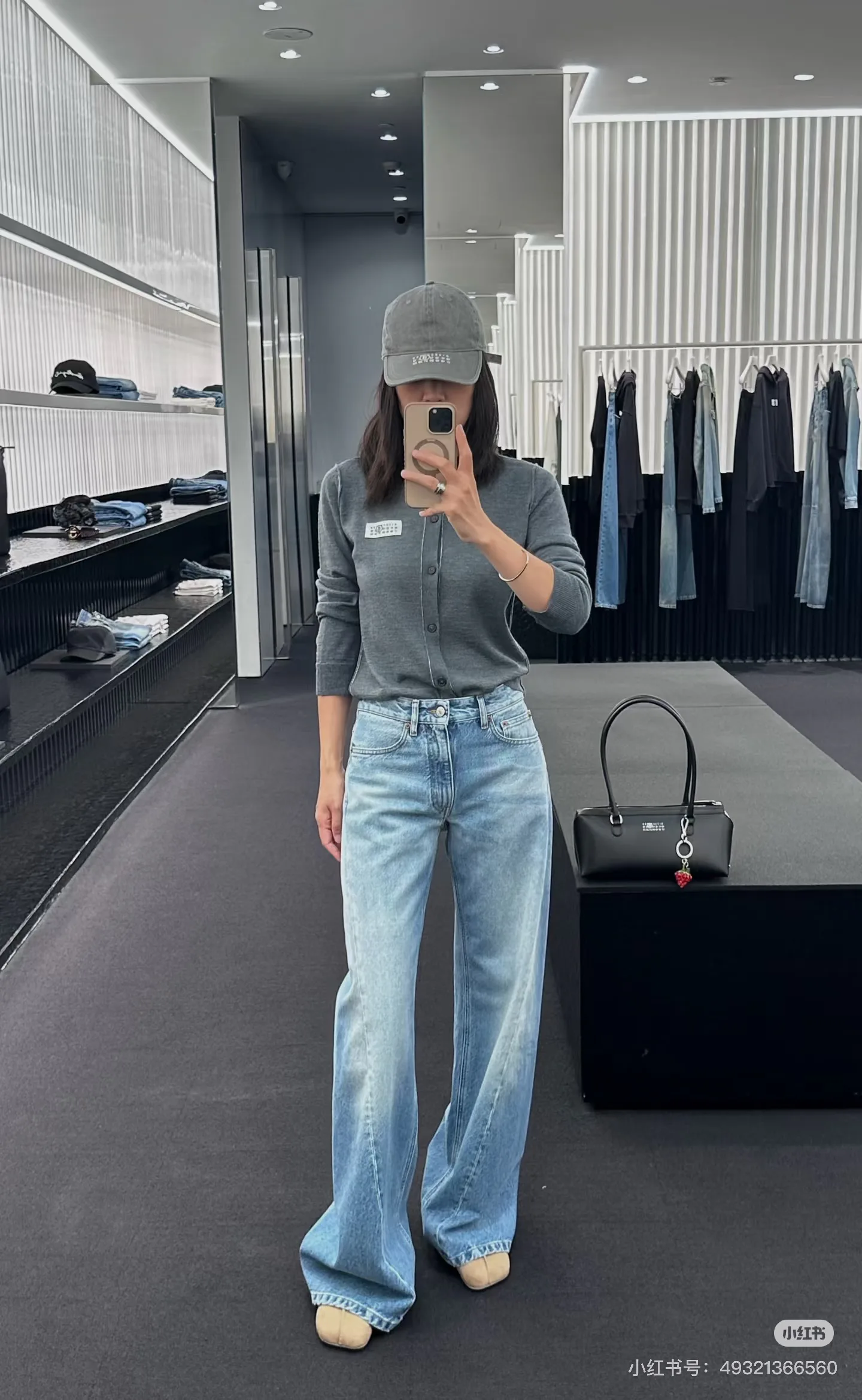 Women's Jumpers And Sweaters MAISON MARGIELA 18113739