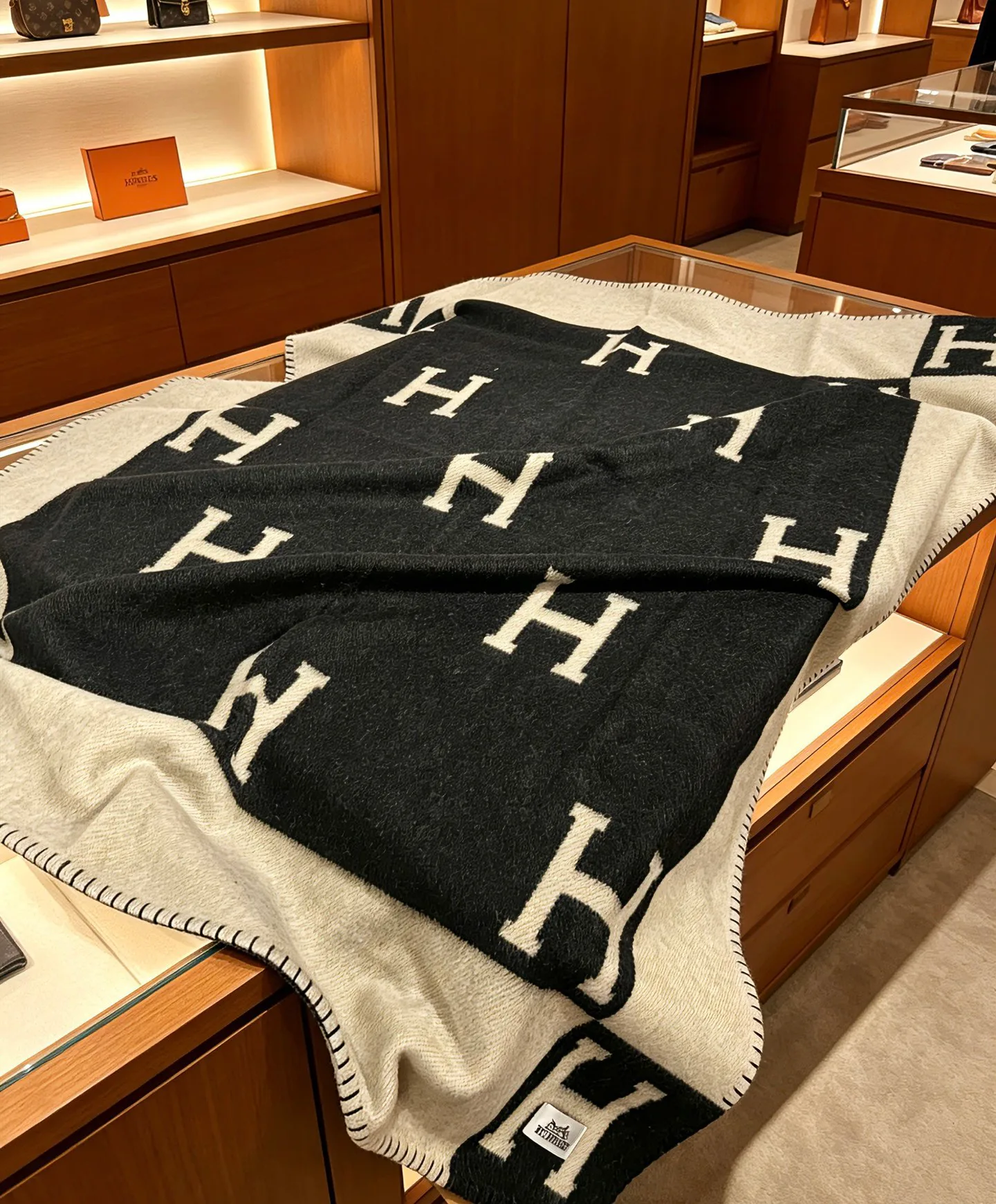 Textiles HERMES 17323809