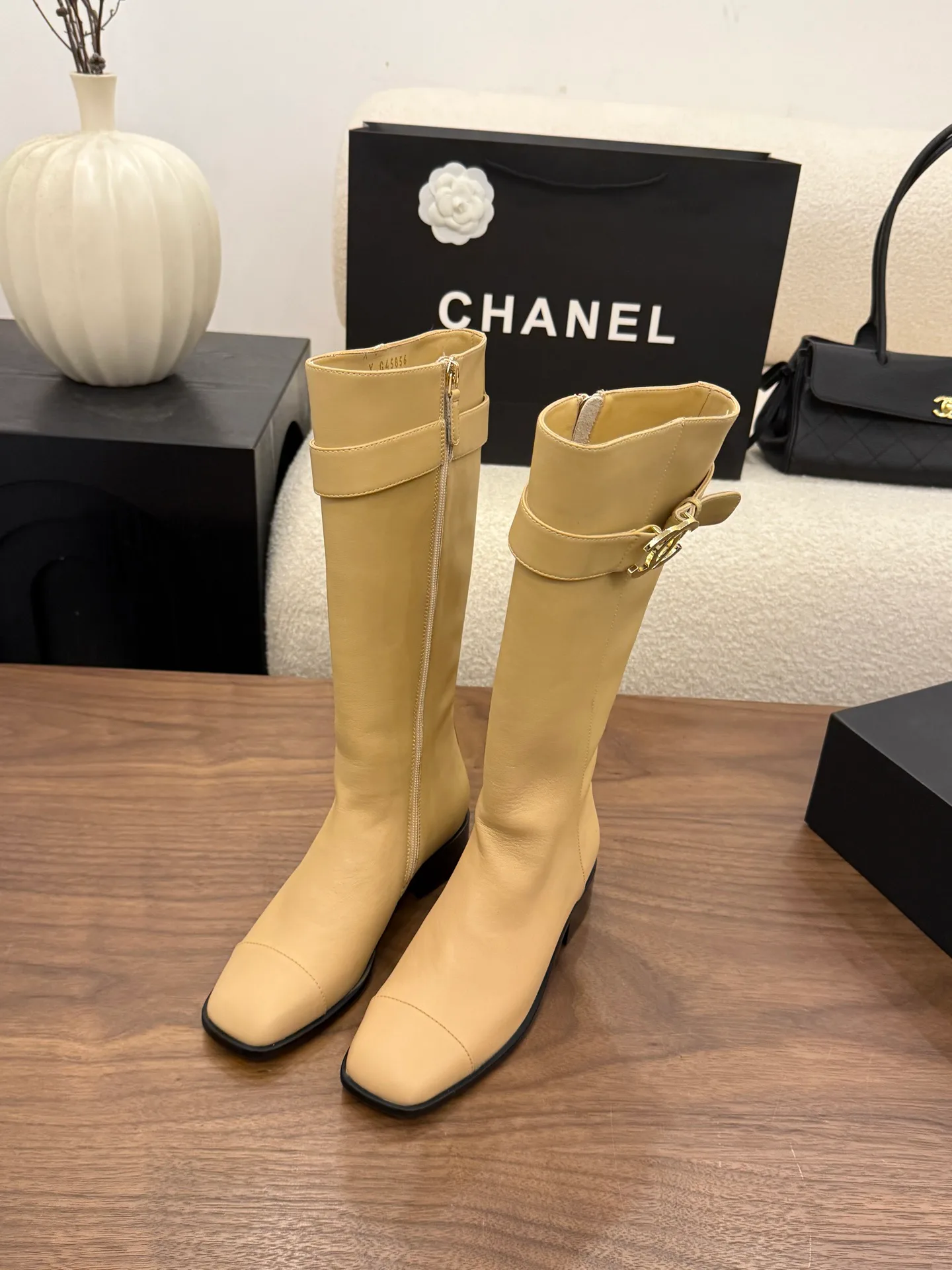 Women's Boots CHANEL 18323416