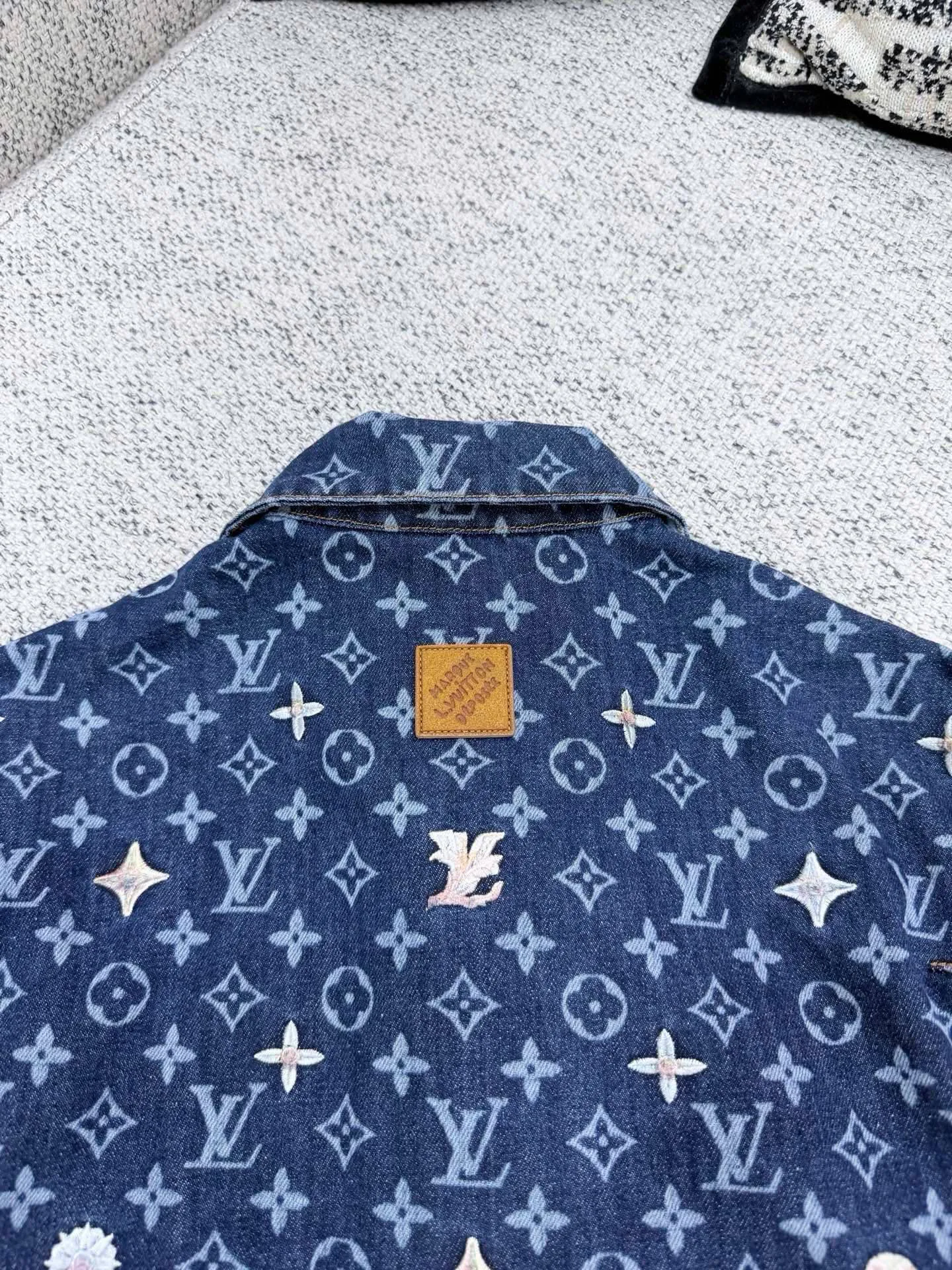 Men's Jackets And Down Jackets LOUIS VUITTON 18395782