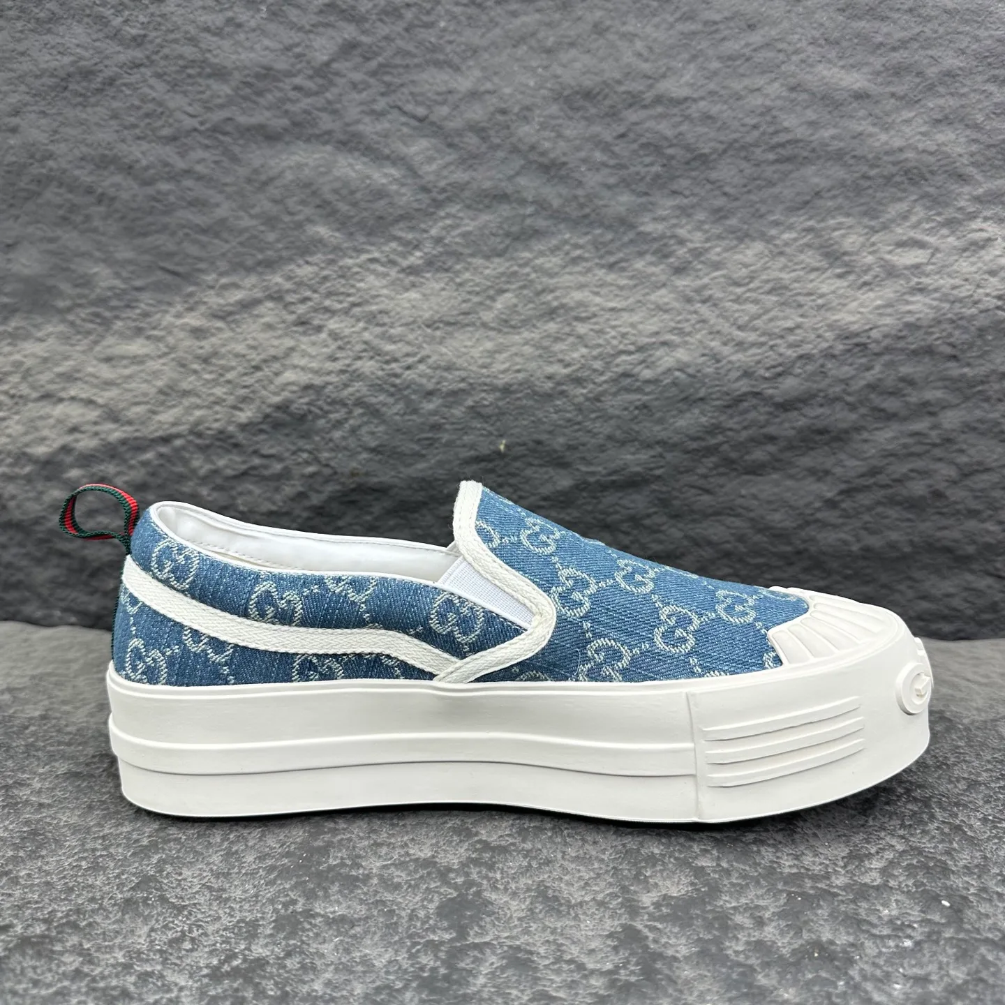 Men's Sneakers GUCCI 18154153