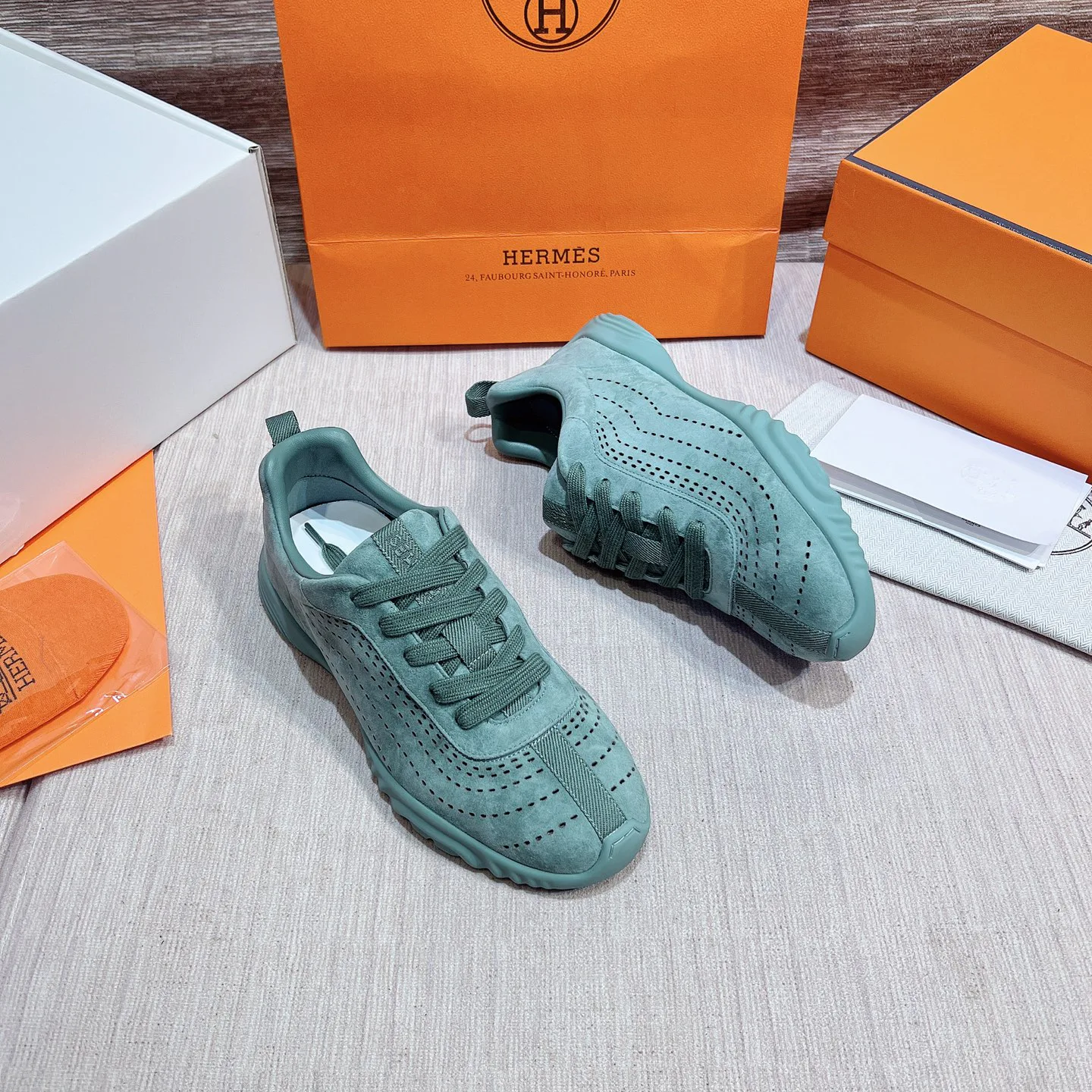 Women's Sneakers HERMES 17749566