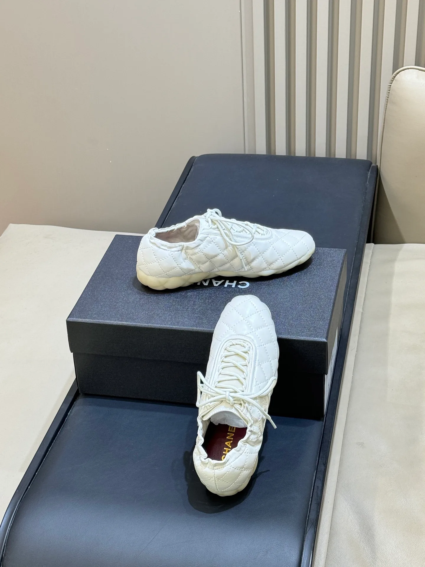 Women's Sneakers CHANEL 18072928