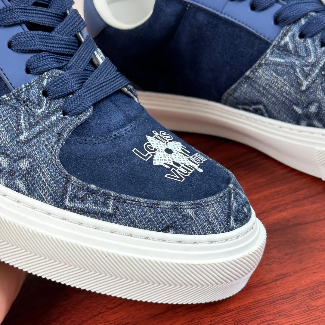 Men's Sneakers LOUIS VUITTON 18100489
