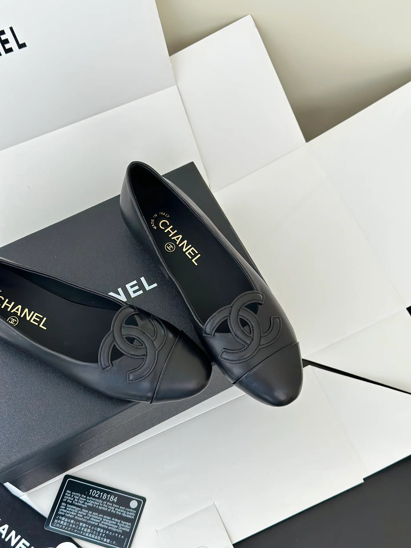 Women's Ballet Flats CHANEL 18143033