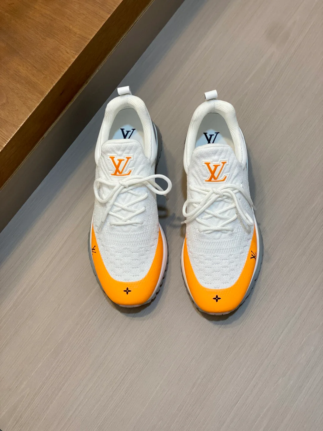 Men's Sneakers LOUIS VUITTON 17862109