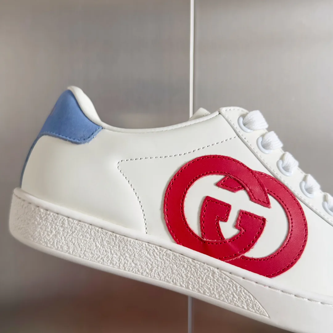 Women's Sneakers GUCCI 17620399
