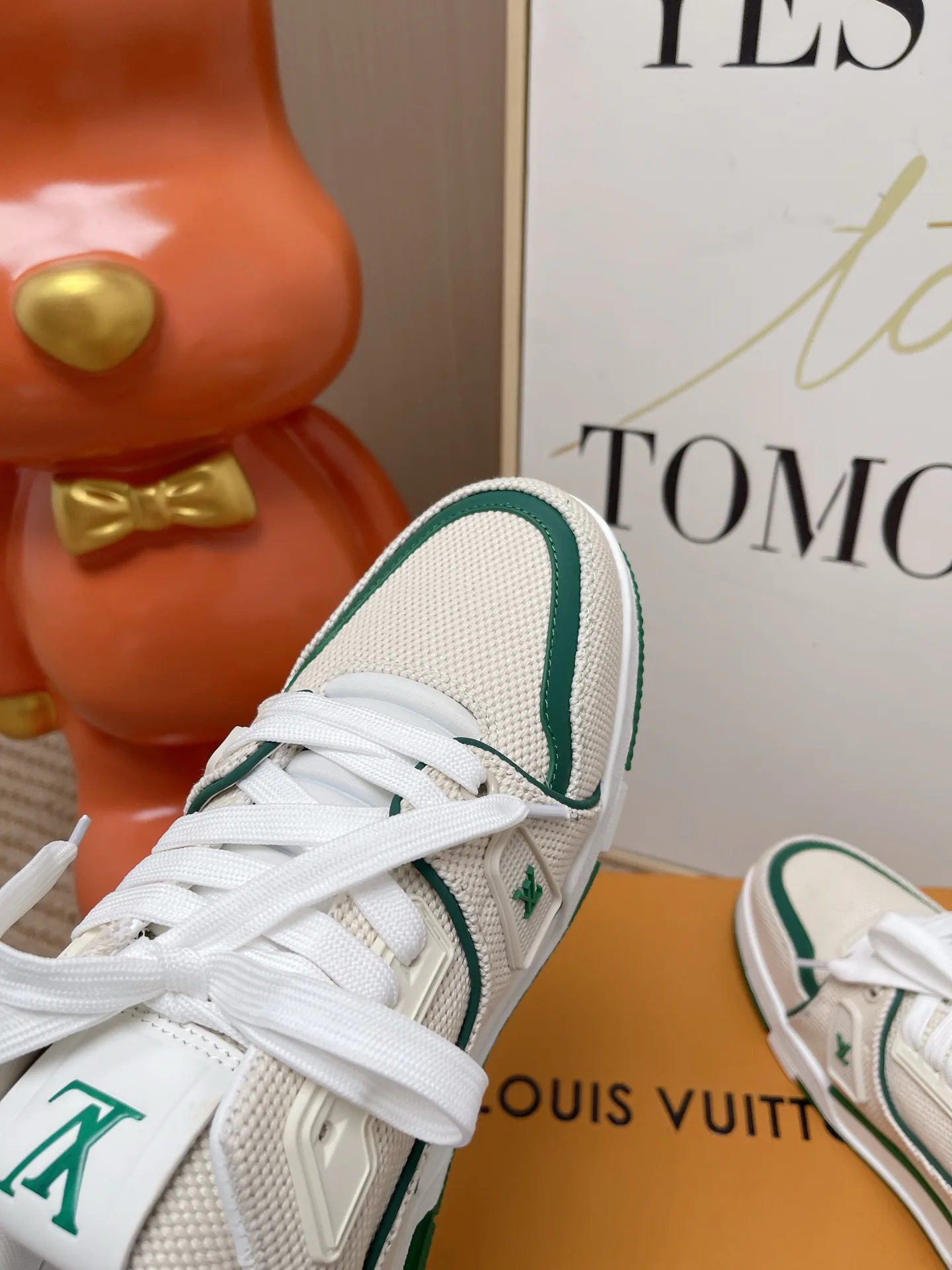 Women's Sneakers LOUIS VUITTON 17449383