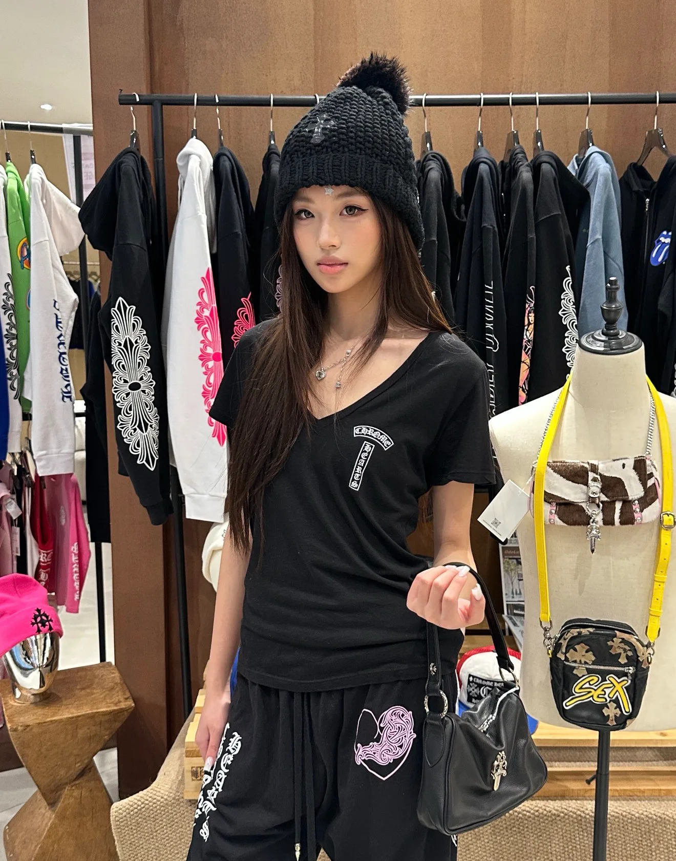 Women's T-Shirts CHROME HEARTS 17516935