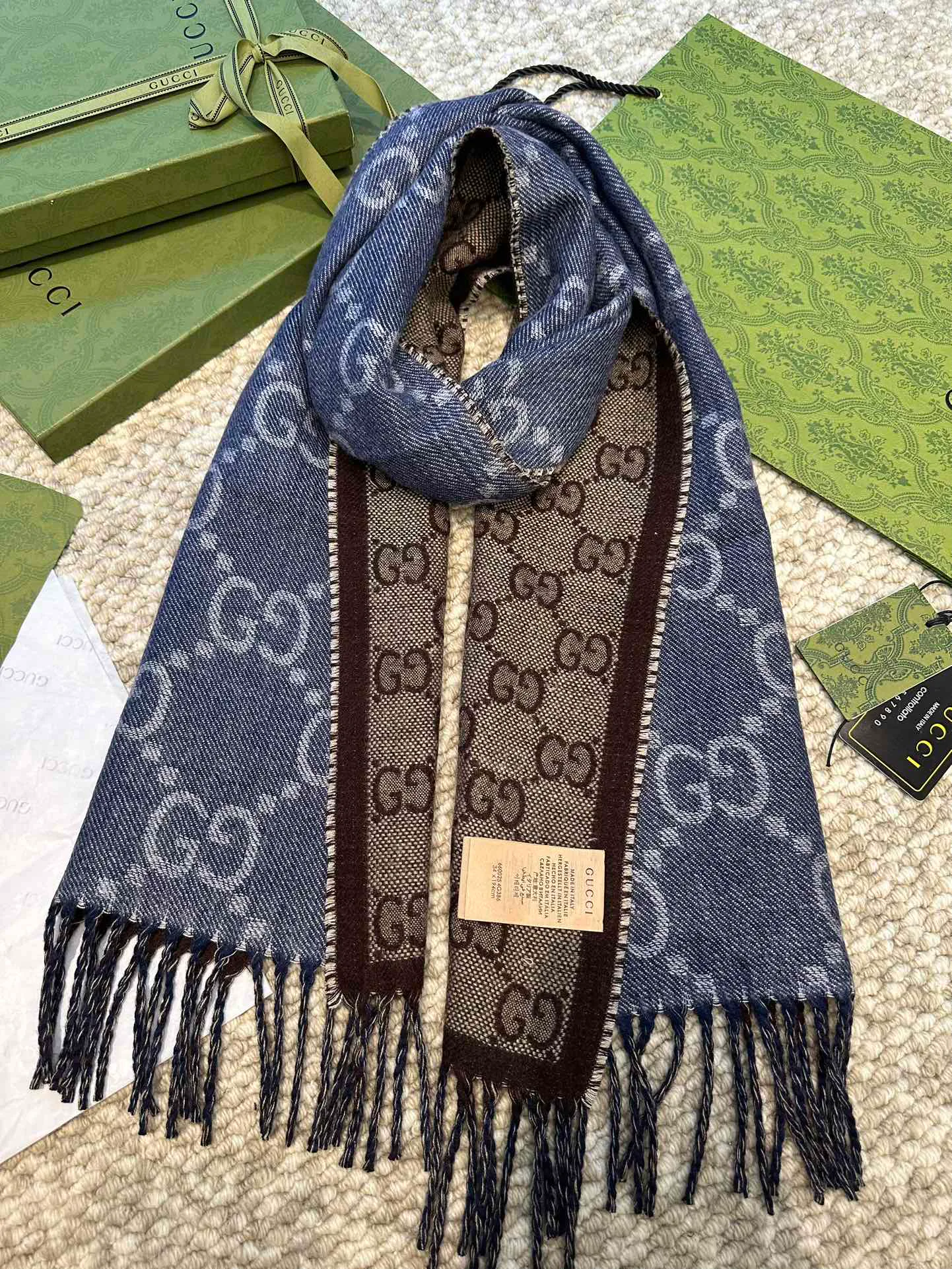 Scarves GUCCI 18105485