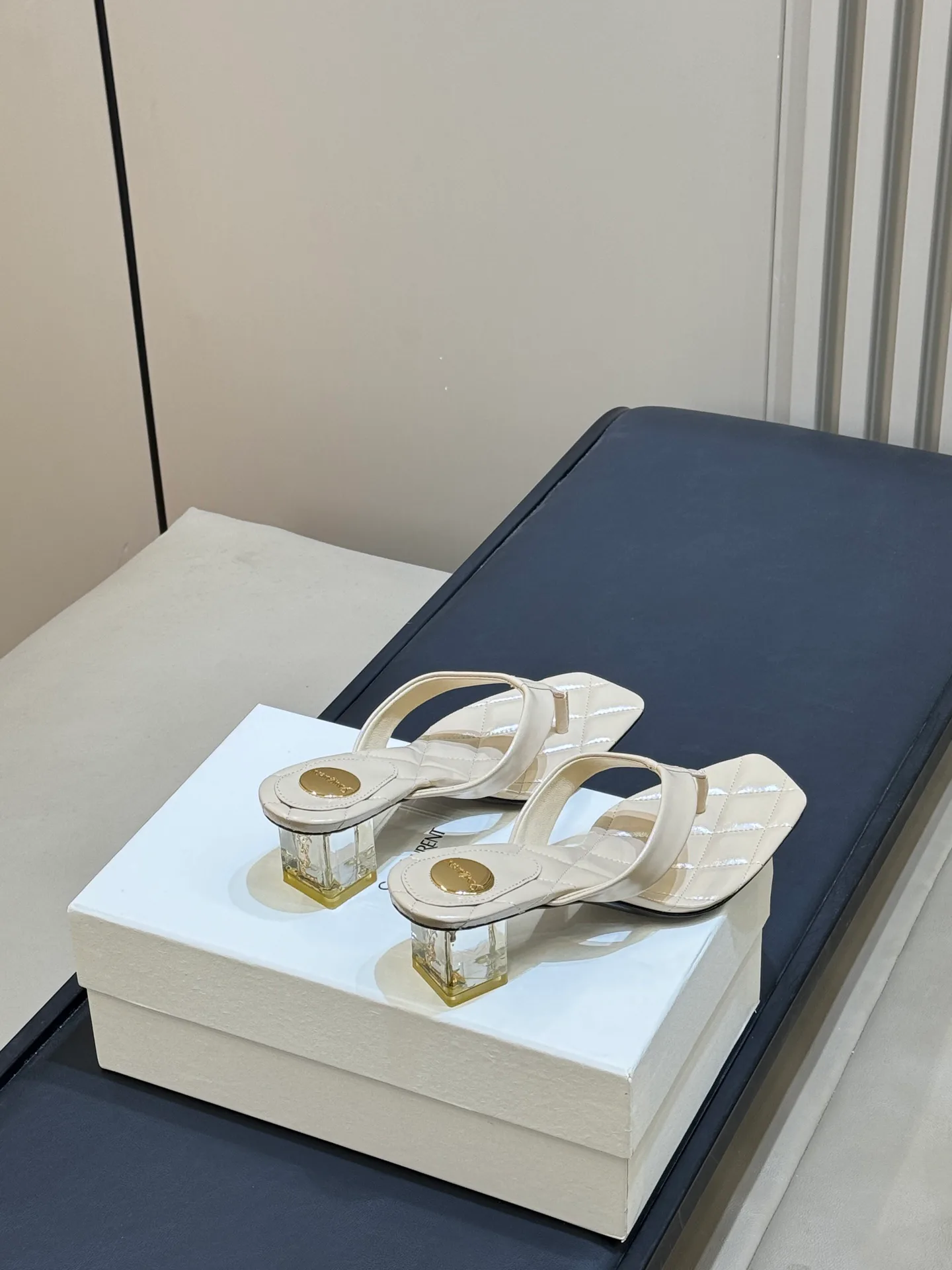 Women's Open-Toe Sandals SAINT LAURENT 18073261