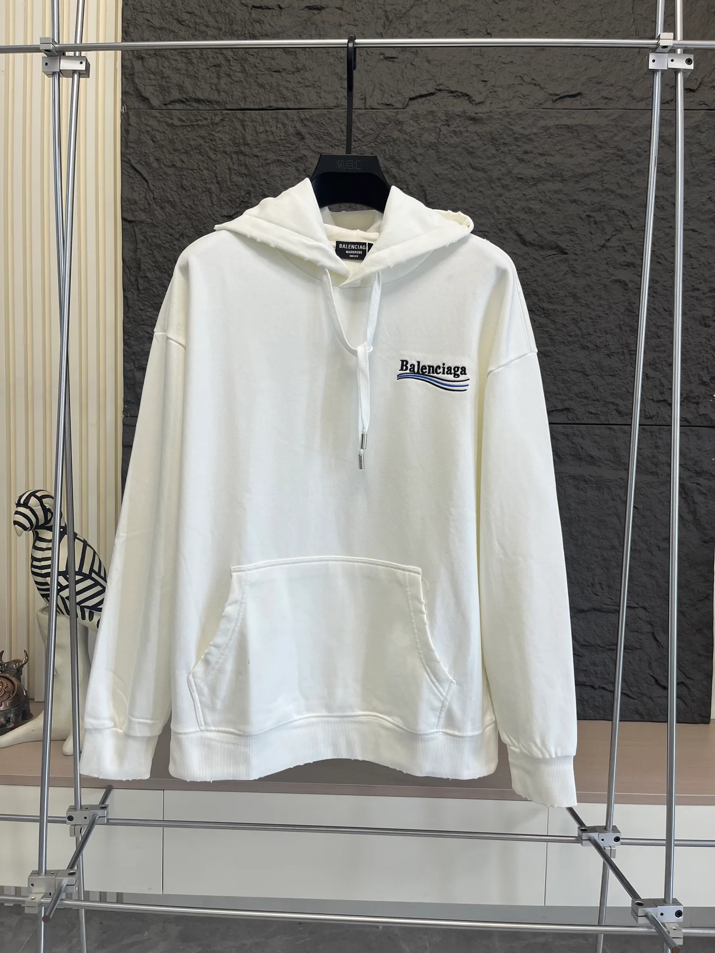 Men's Sweatshirts And Hoodies BALENCIAGA 18392318