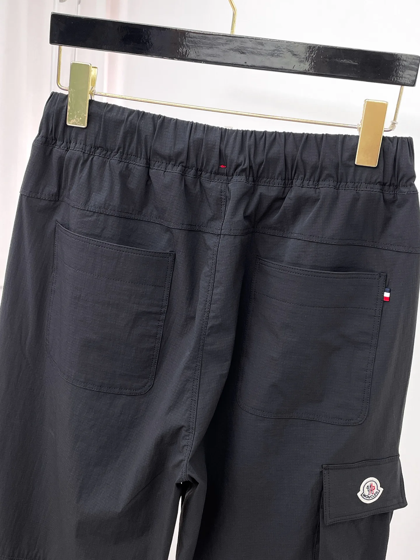 Men's Trousers MONCLER 18399302