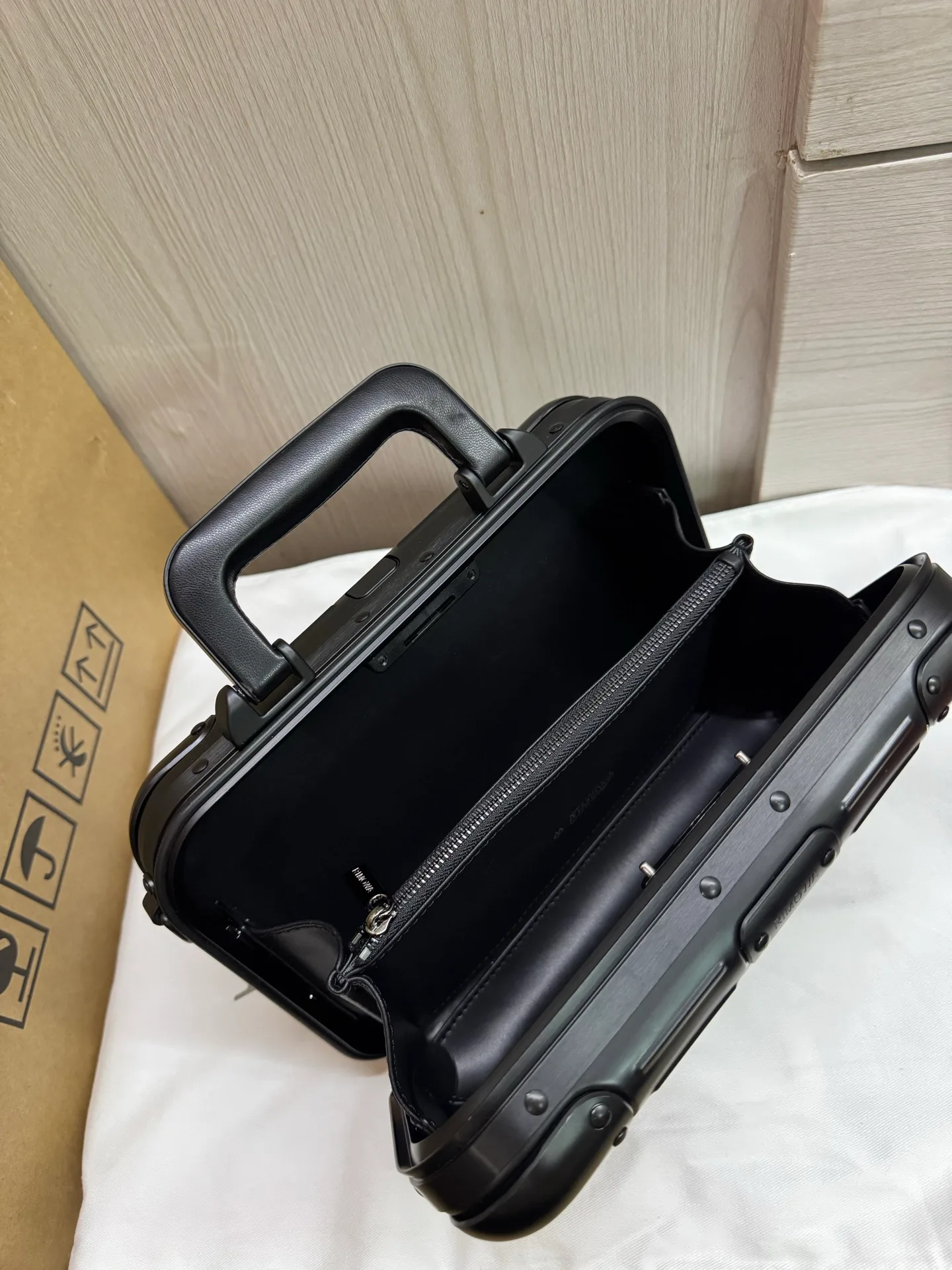 Suitcases RIMOWA 17852232