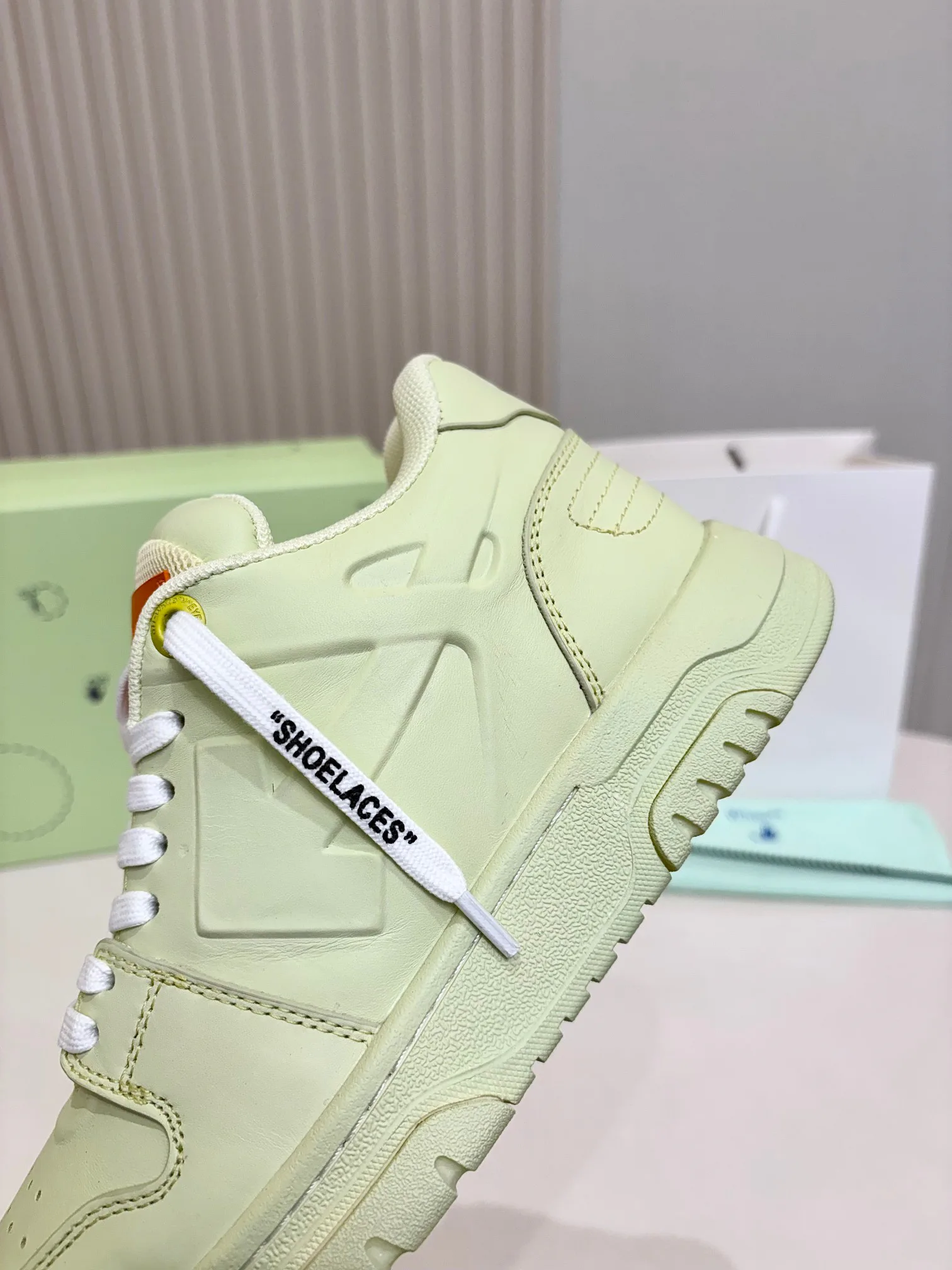 Women's Sneakers OFF-WHITE 18158690