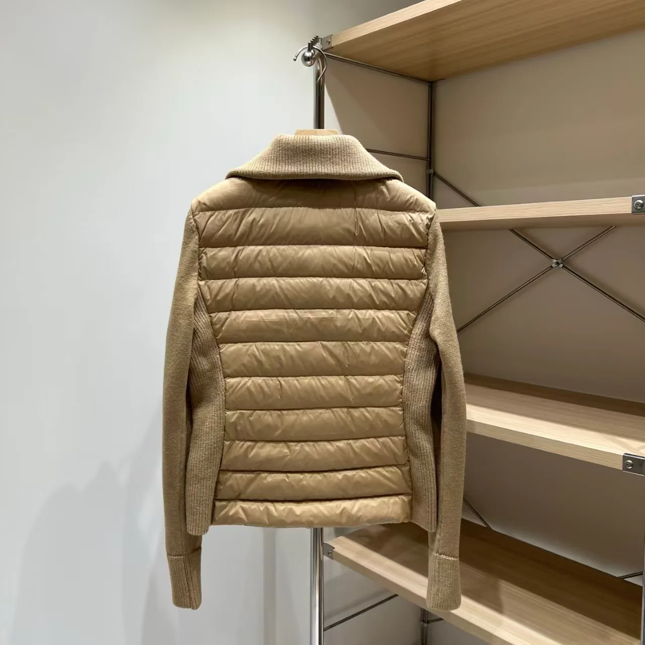 Women's Jackets And Down Jackets MONCLER 18131417