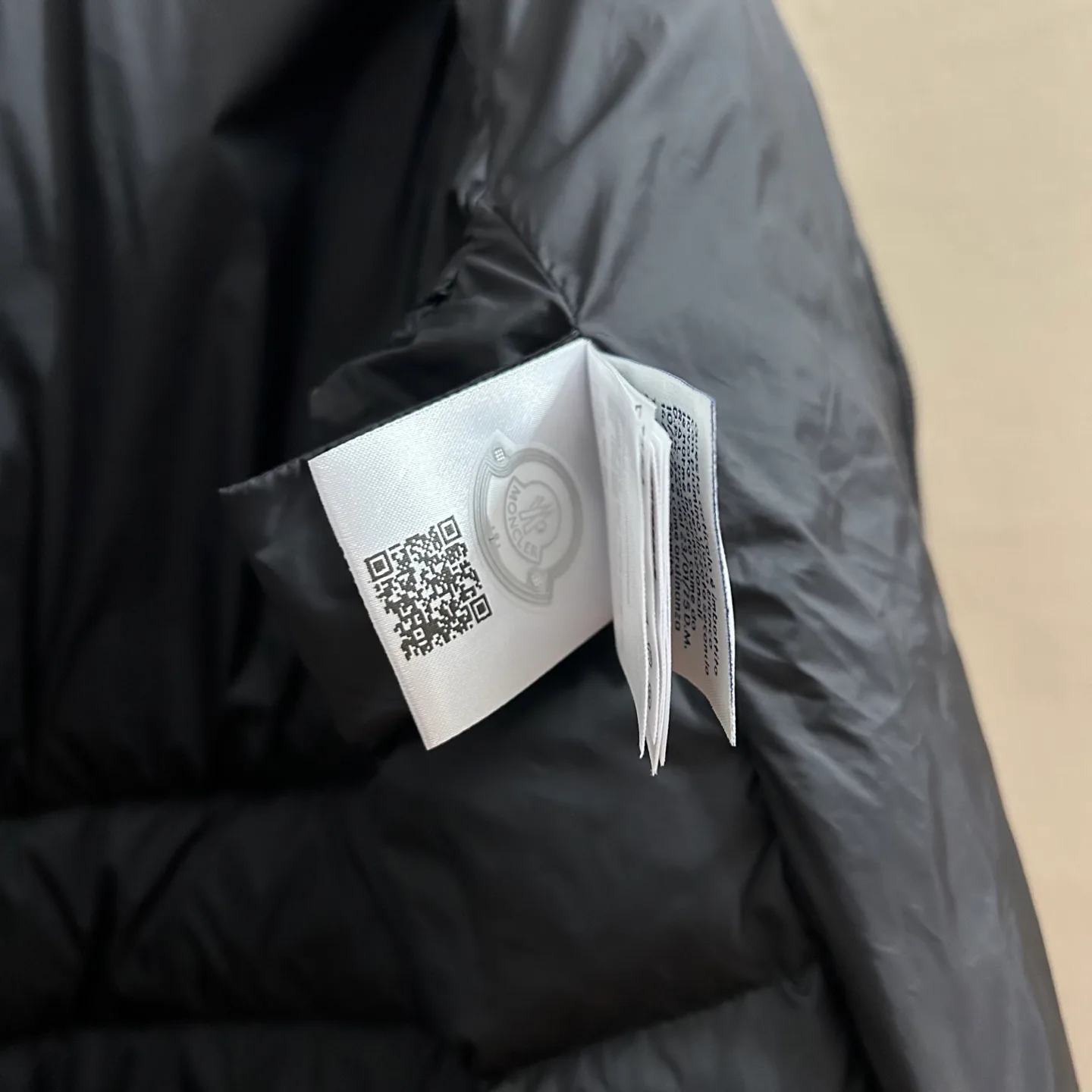 Men's Jackets And Down Jackets MONCLER 17864954