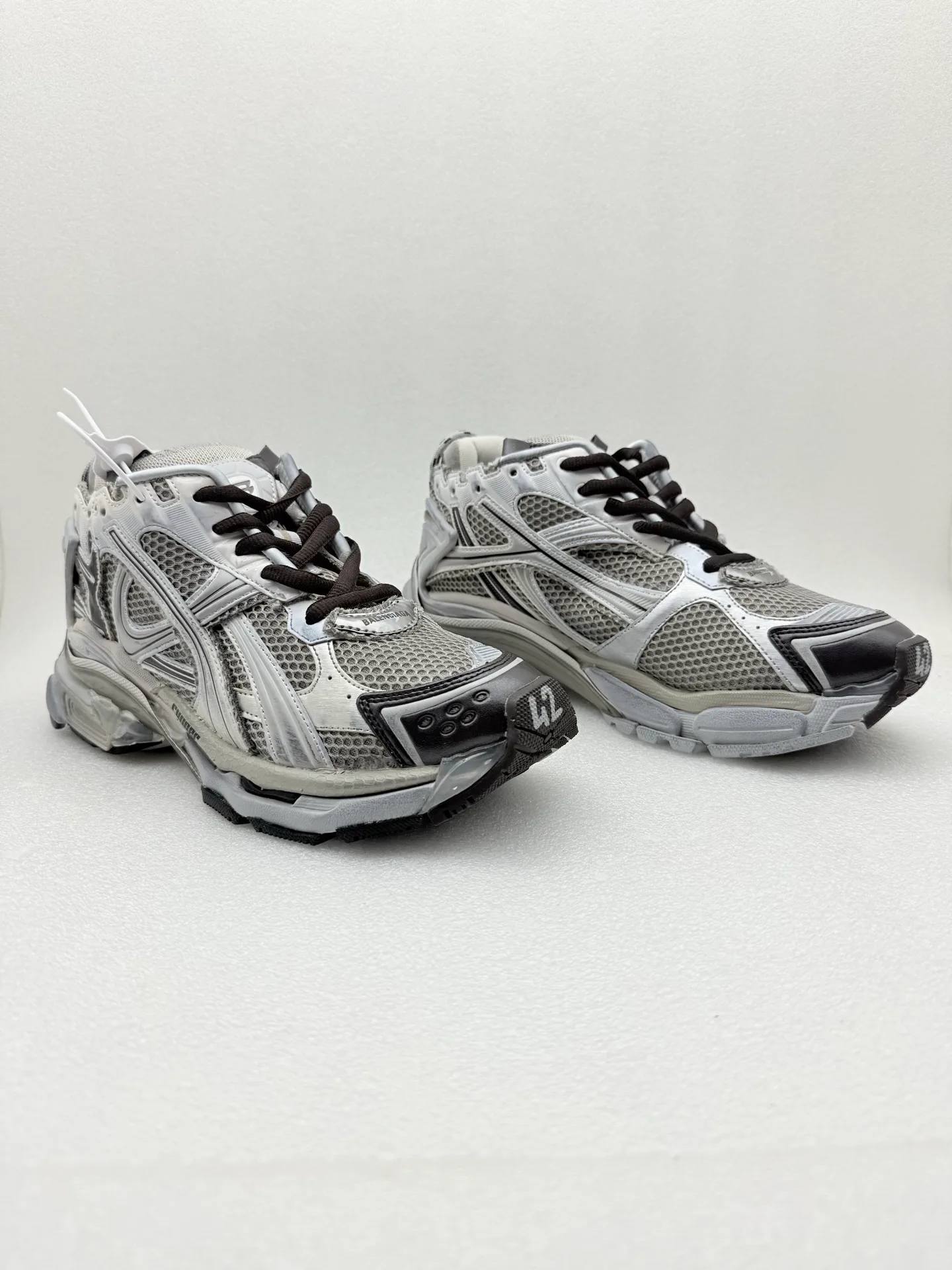 Кроссовки Женские Balenciaga 18589193