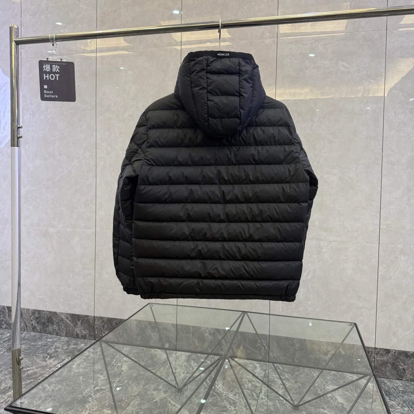 Women's Jackets And Down Jackets MONCLER 17919912