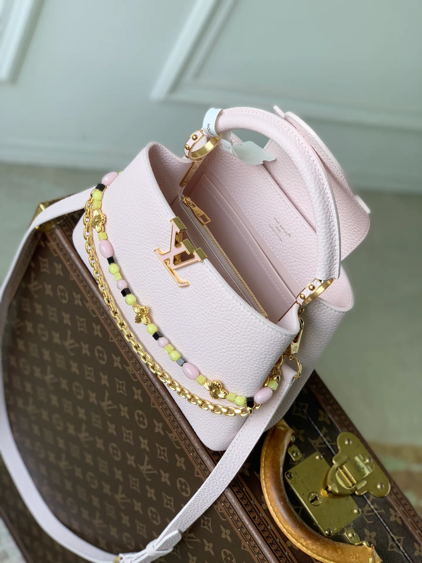 Women's Classic Handbags LOUIS VUITTON 18147529