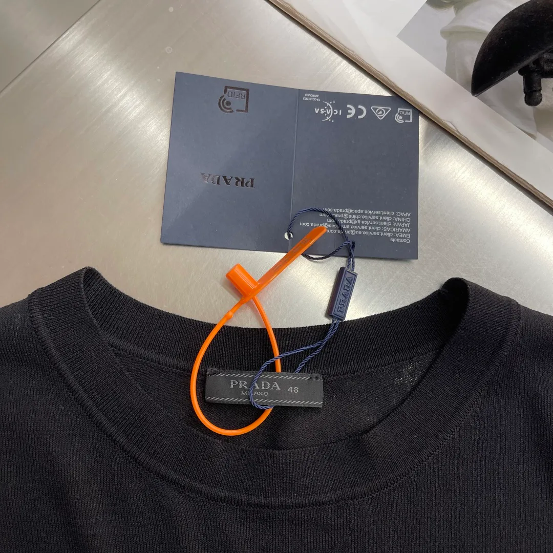 Men's Jumpers And Sweaters PRADA 18191280