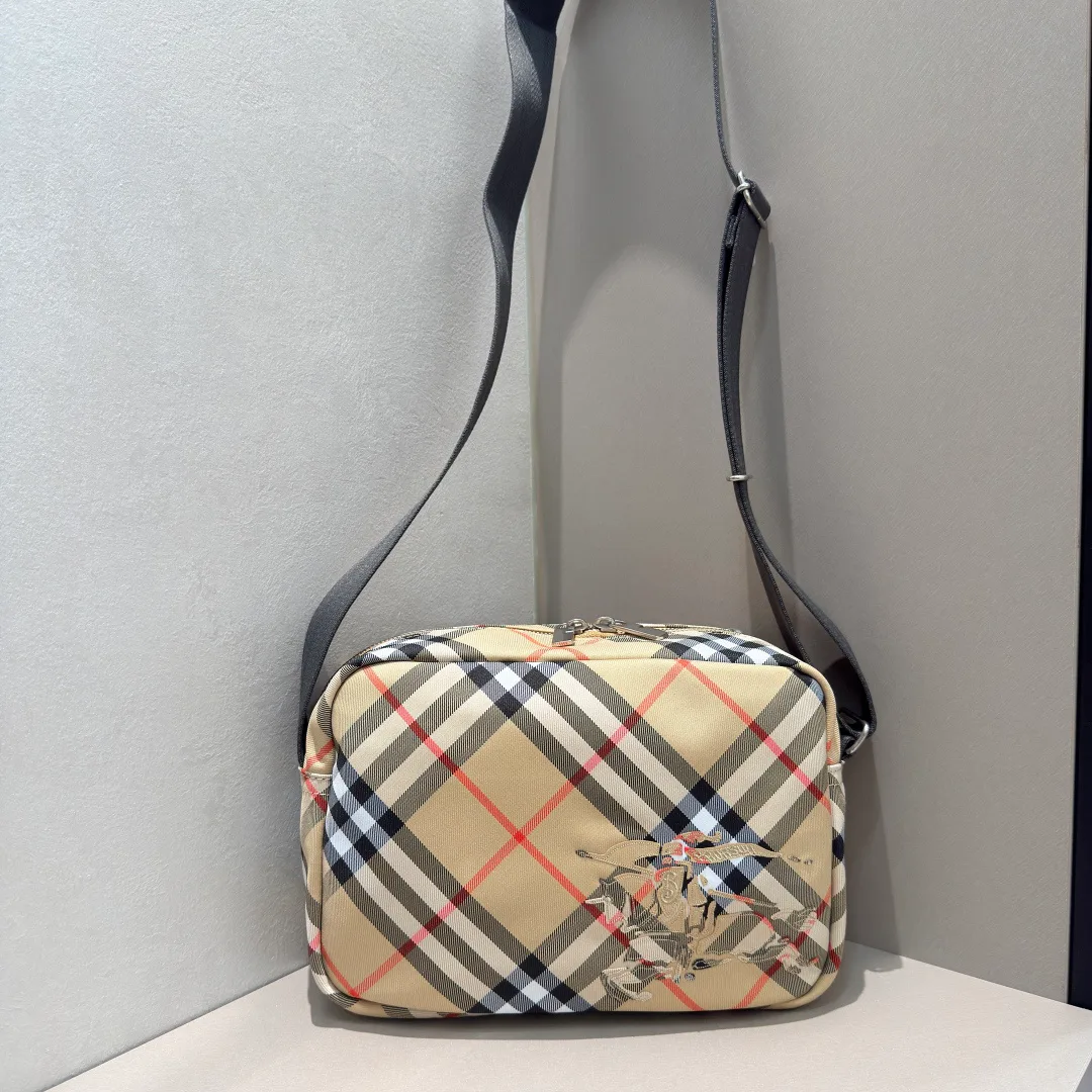 Women's Shoulder Bags BURBERRY 17949137