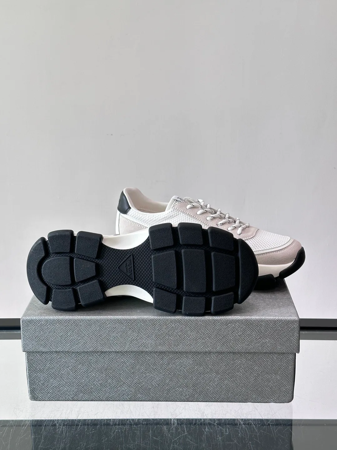 Men's Sneakers PRADA 18102780