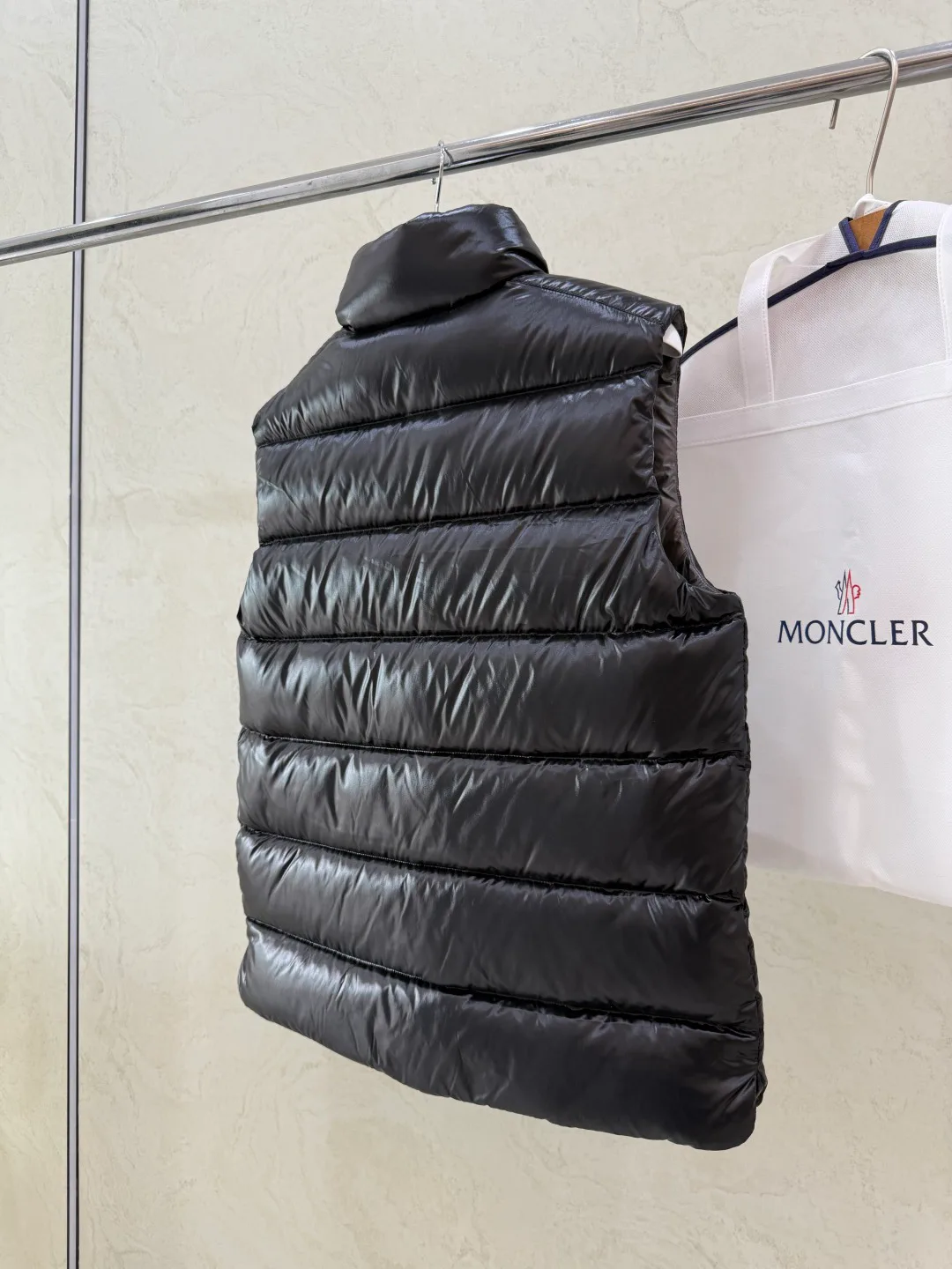 Women's Vests MONCLER 18376095