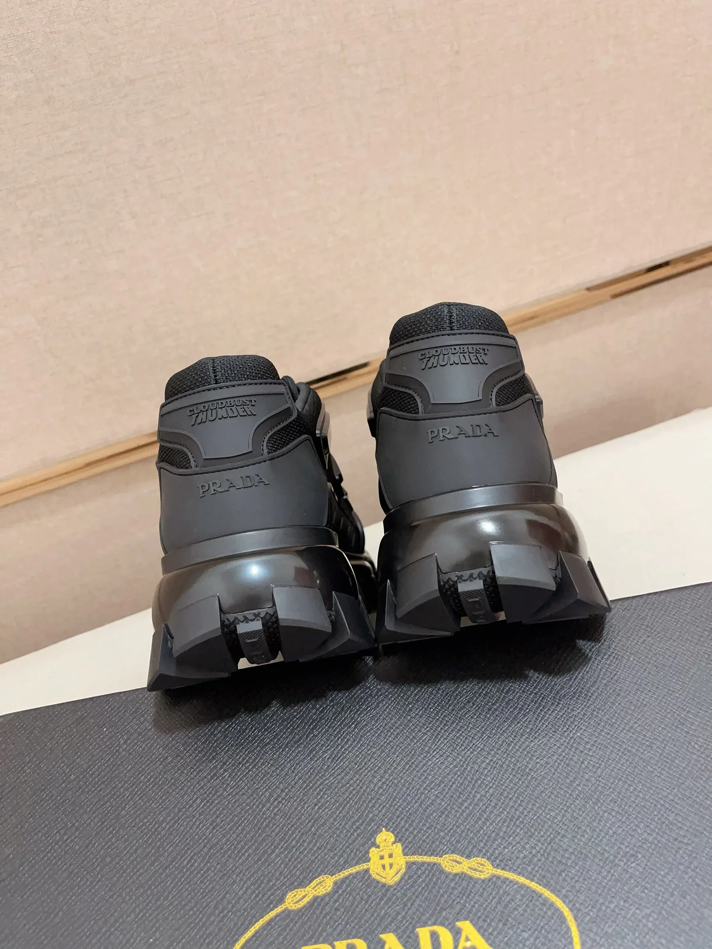 Men's Sneakers PRADA 17955156