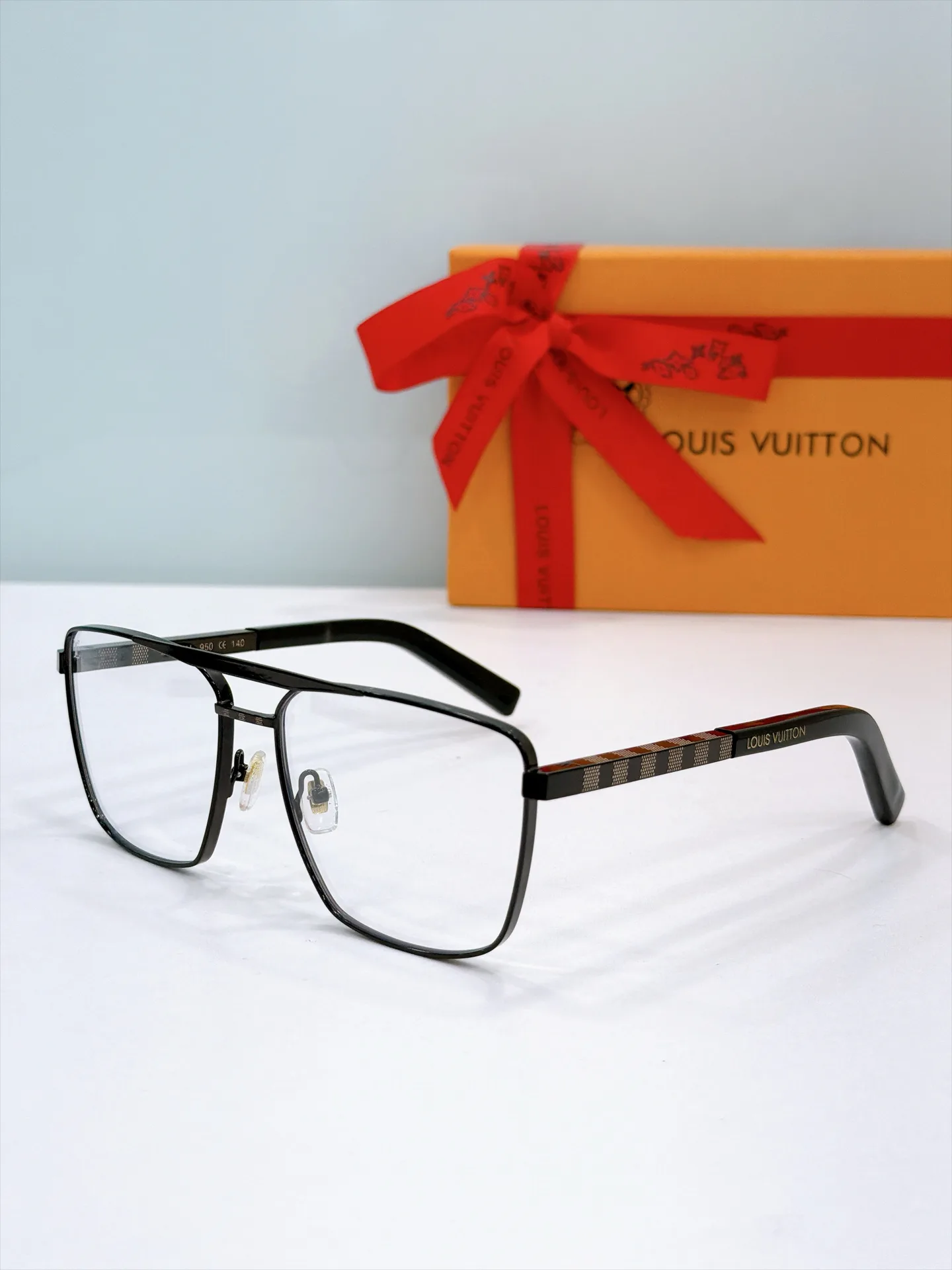 Glasses LOUIS VUITTON 17865298