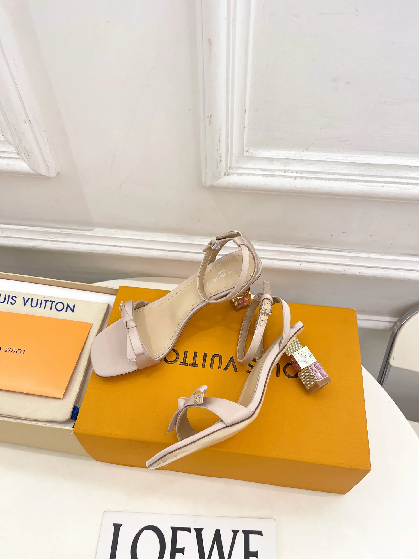 Women's Open-Toe Sandals LOUIS VUITTON 18034967