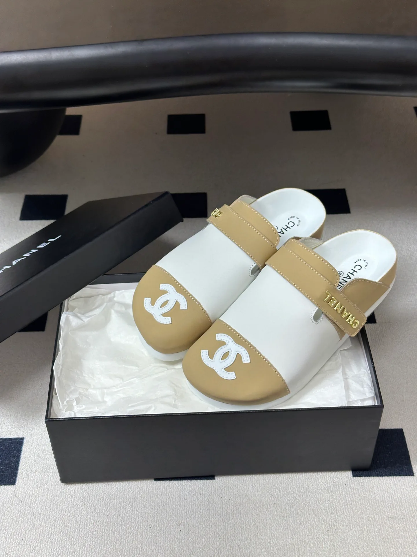 Women's Mules And Clogs CHANEL 17830298