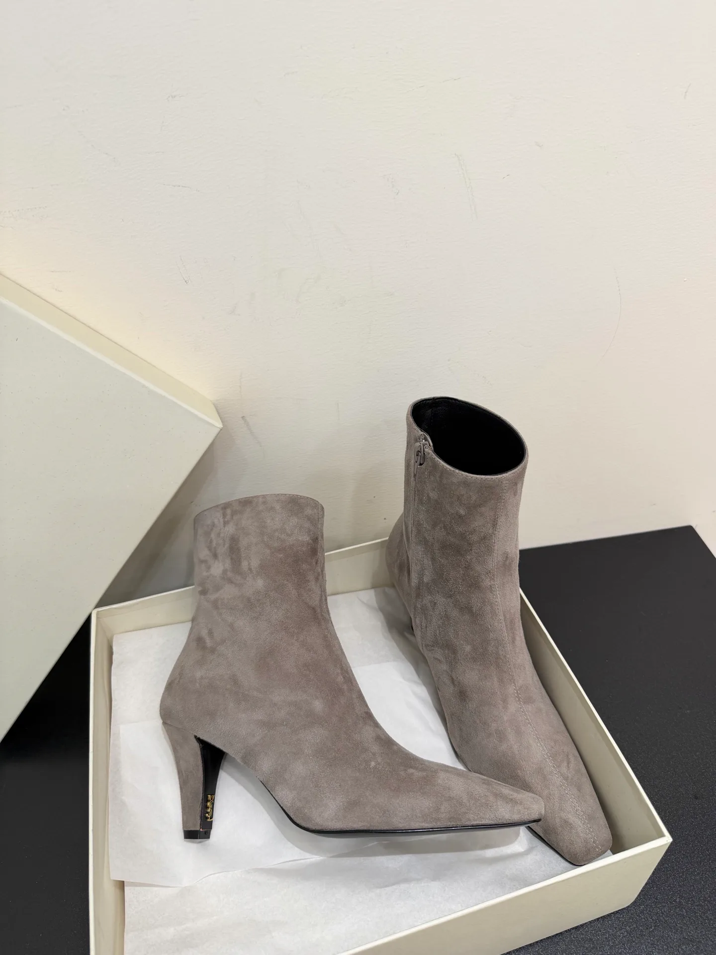 Women's Booties SAINT LAURENT 18244941