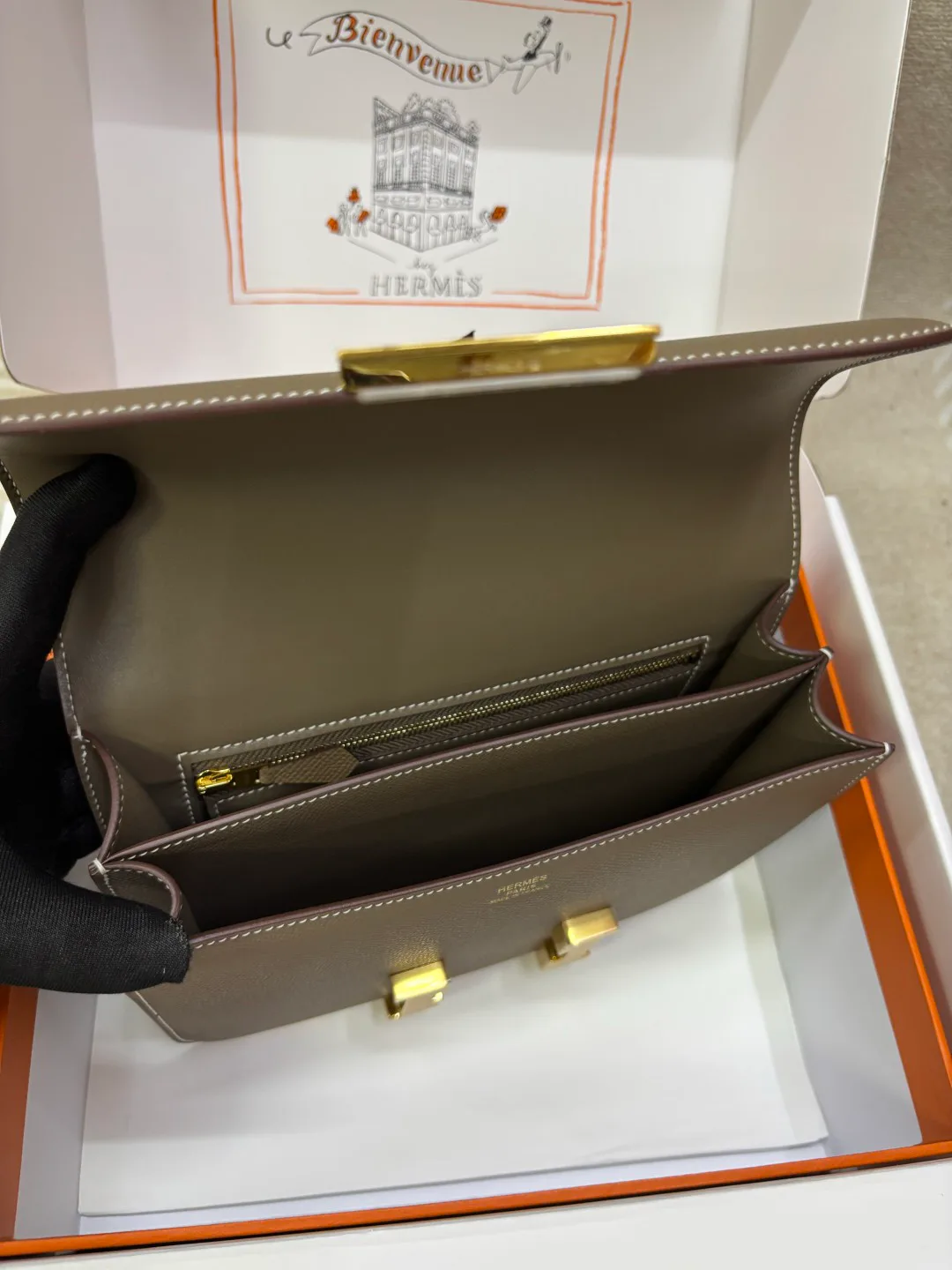 Women's Classic Handbags HERMES 17356100