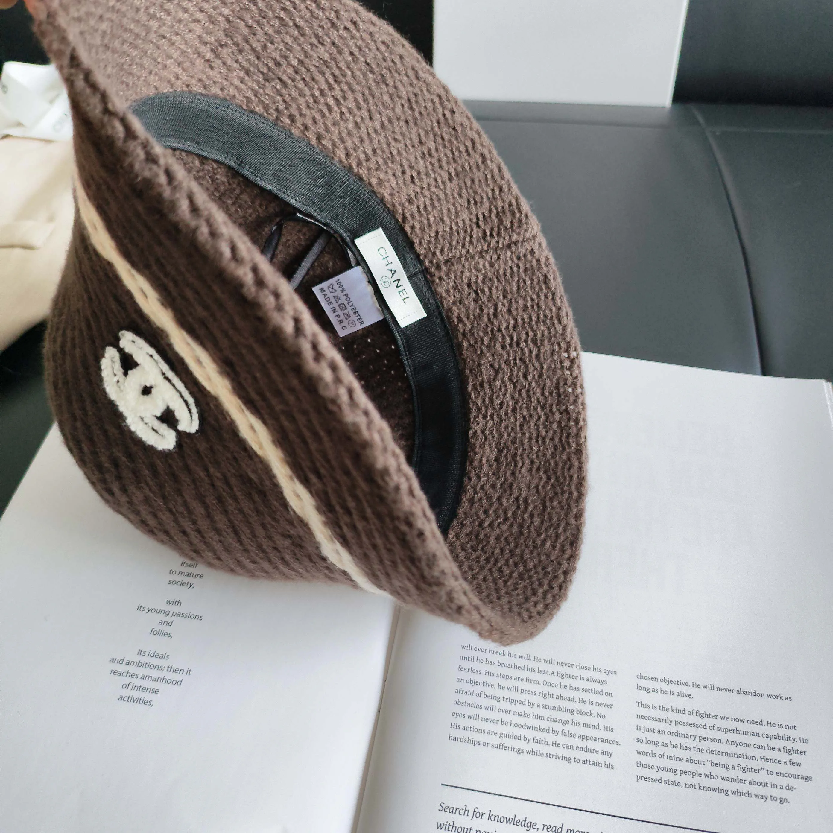 Hats CHANEL 18105307