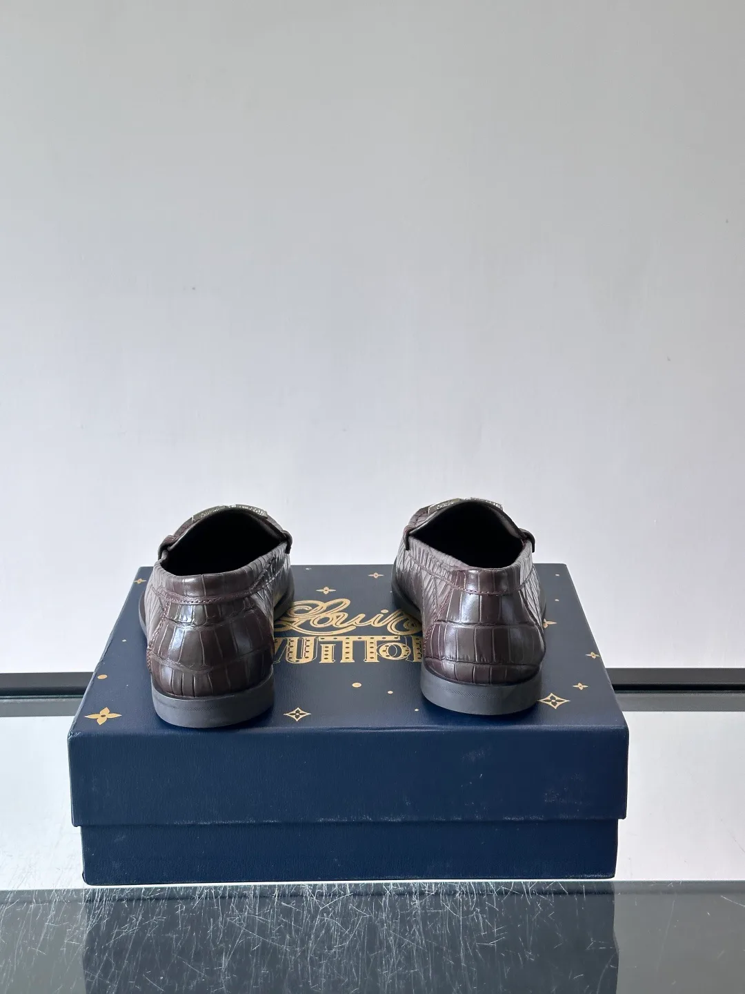 Men's Loafers And Dress Shoes LOUIS VUITTON 18118564