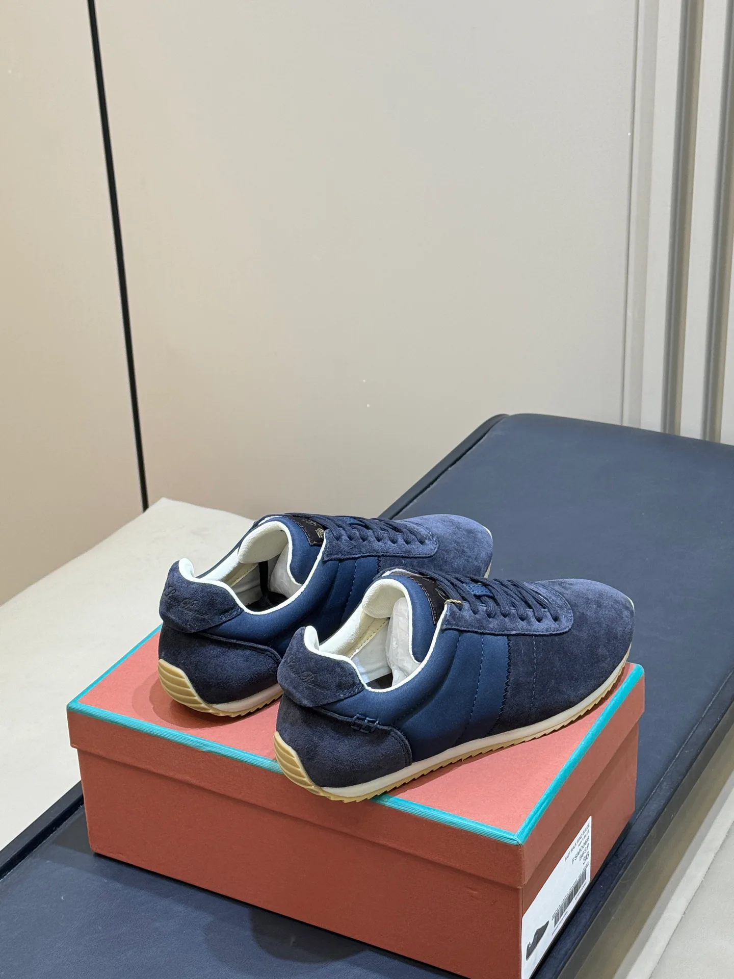 Women's Sneakers LORO PIANA 18073231