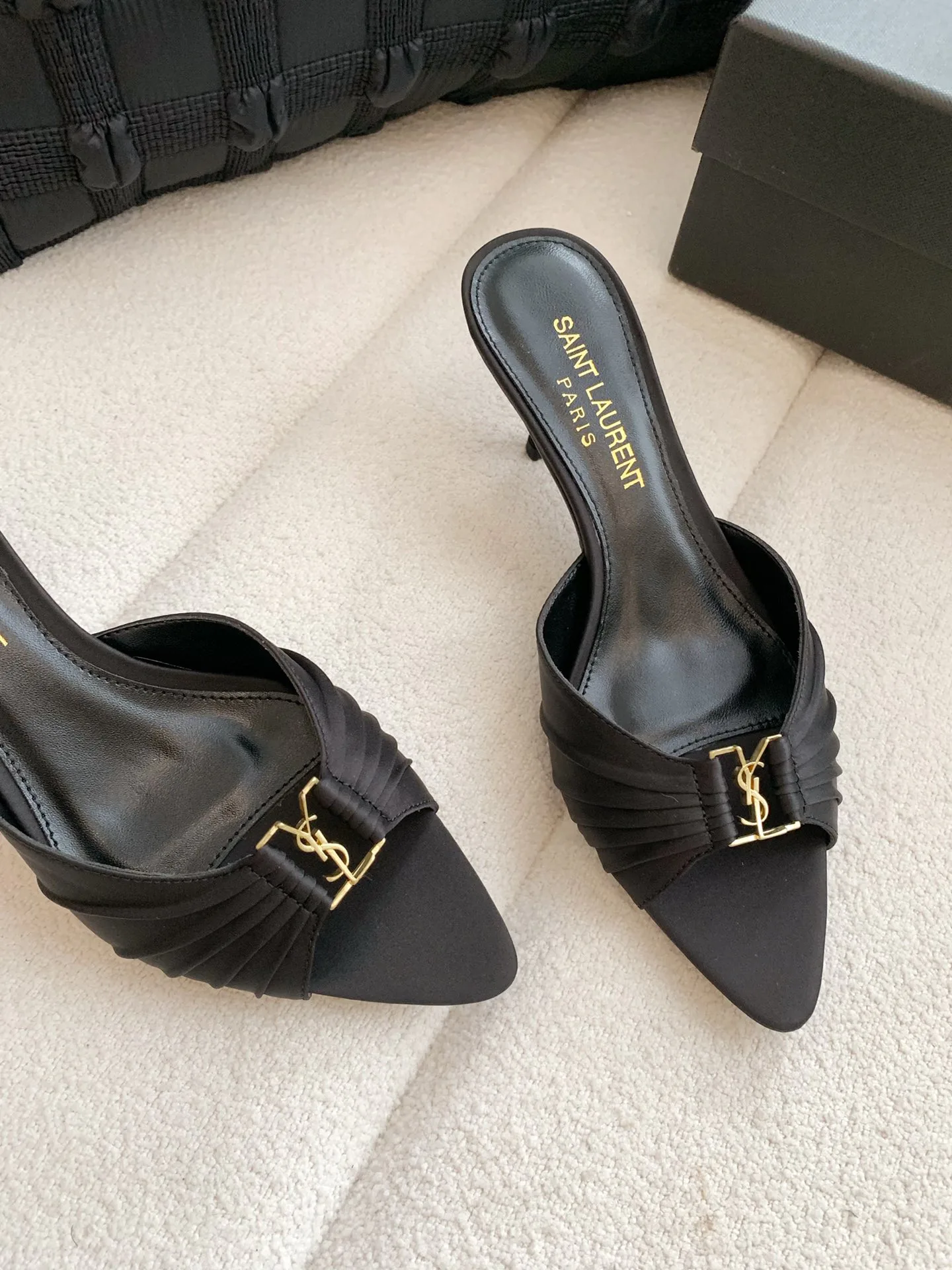 Women's Mules And Clogs SAINT LAURENT 17371741