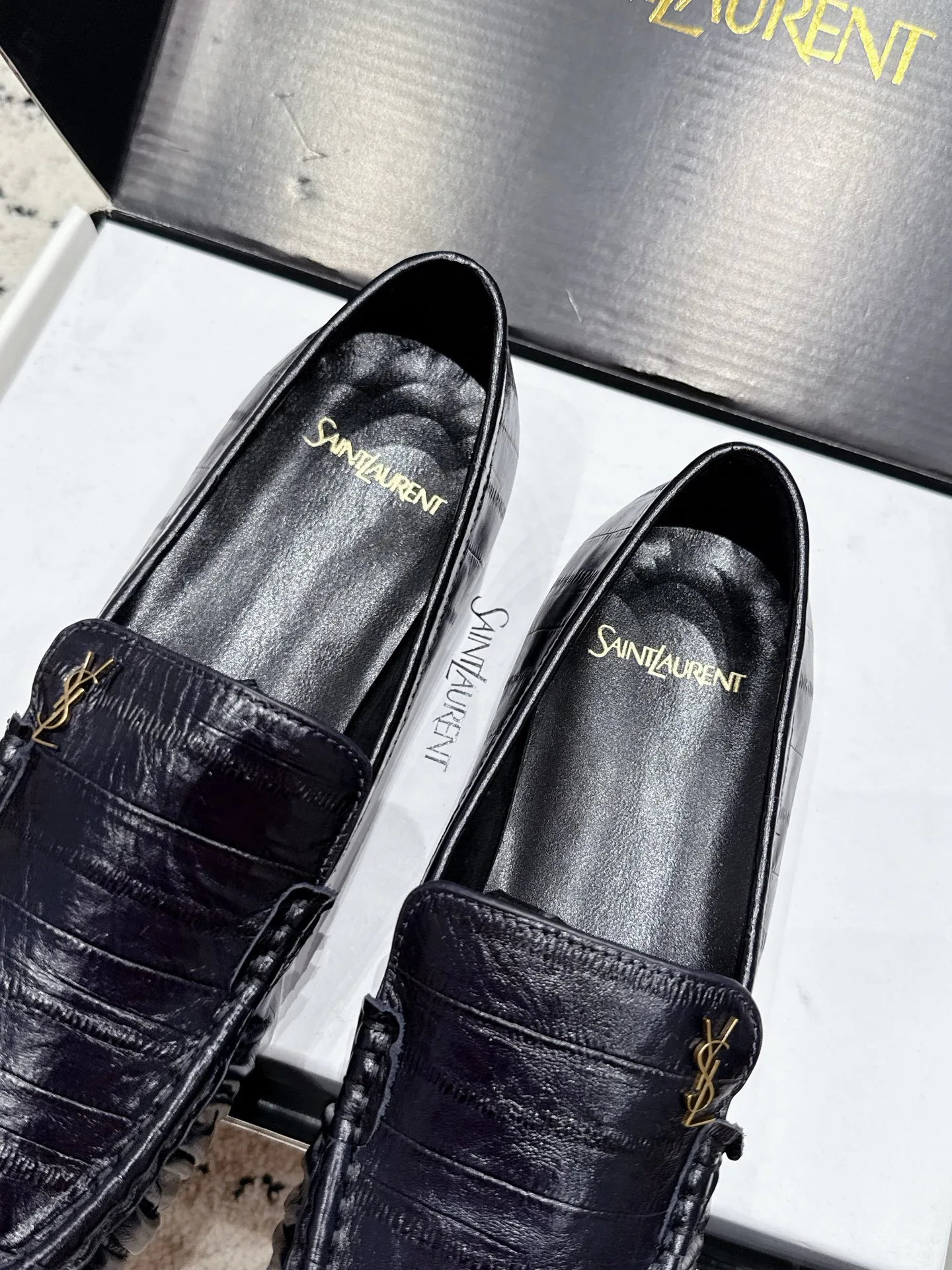 Women's Loafers And Moccasins SAINT LAURENT 17355729
