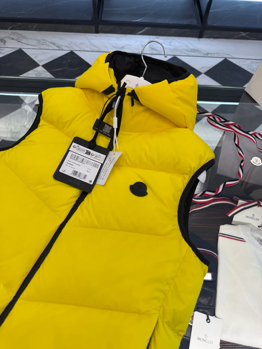 Men's Vests MONCLER 18007721