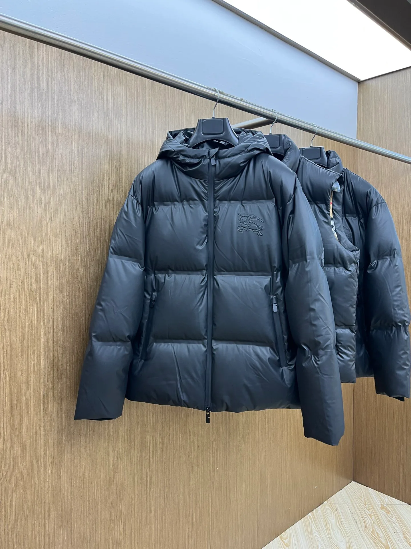 Men's Jackets And Down Jackets BURBERRY 18194611
