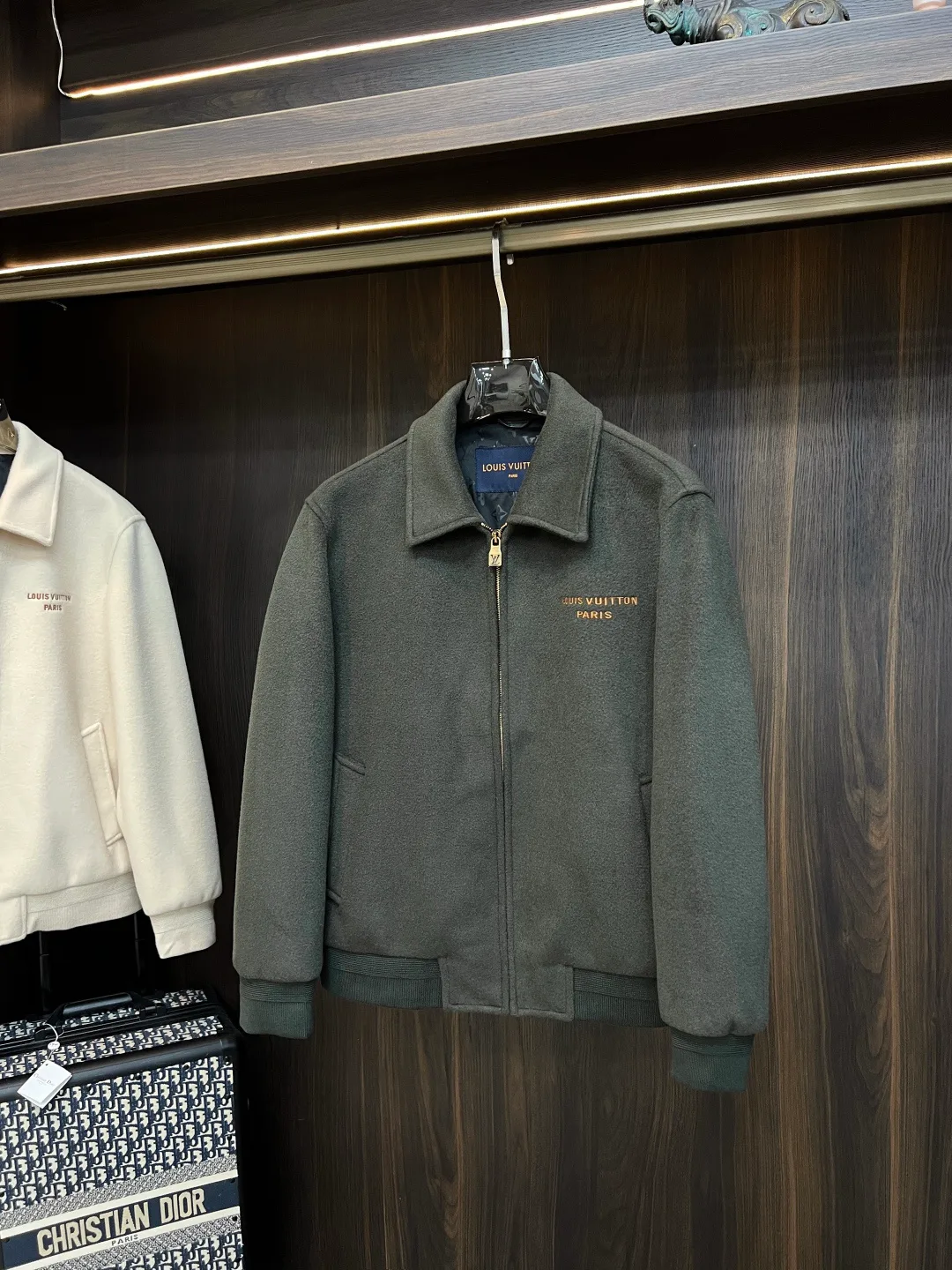 Men's Jackets And Down Jackets LOUIS VUITTON 18140201