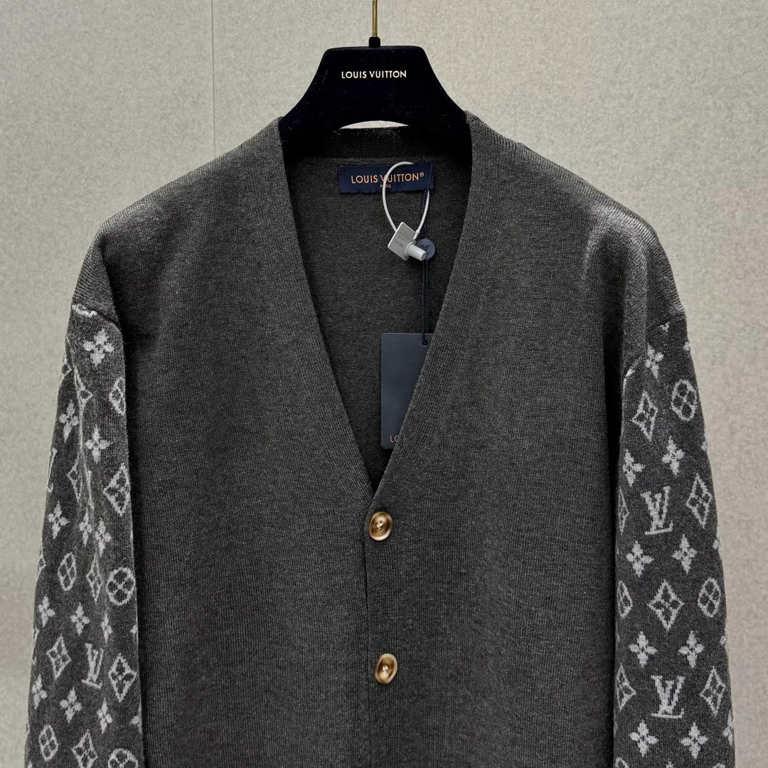 Men's Jumpers And Sweaters LOUIS VUITTON 17761943
