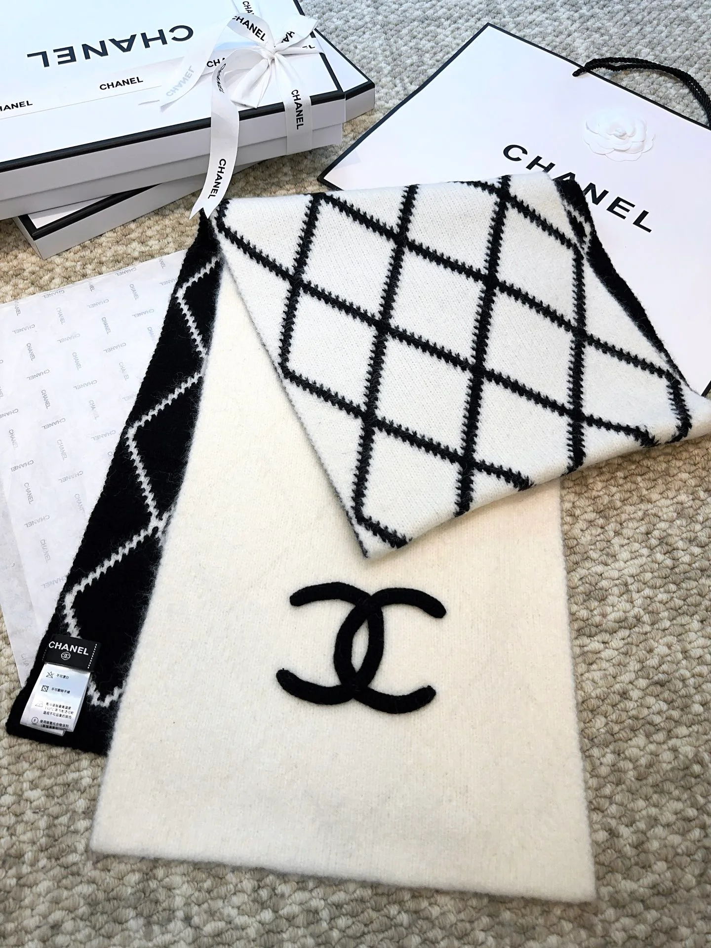 Scarves CHANEL 18105431