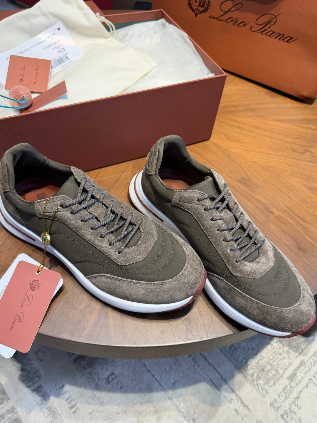 Men's Sneakers LORO PIANA 17973395