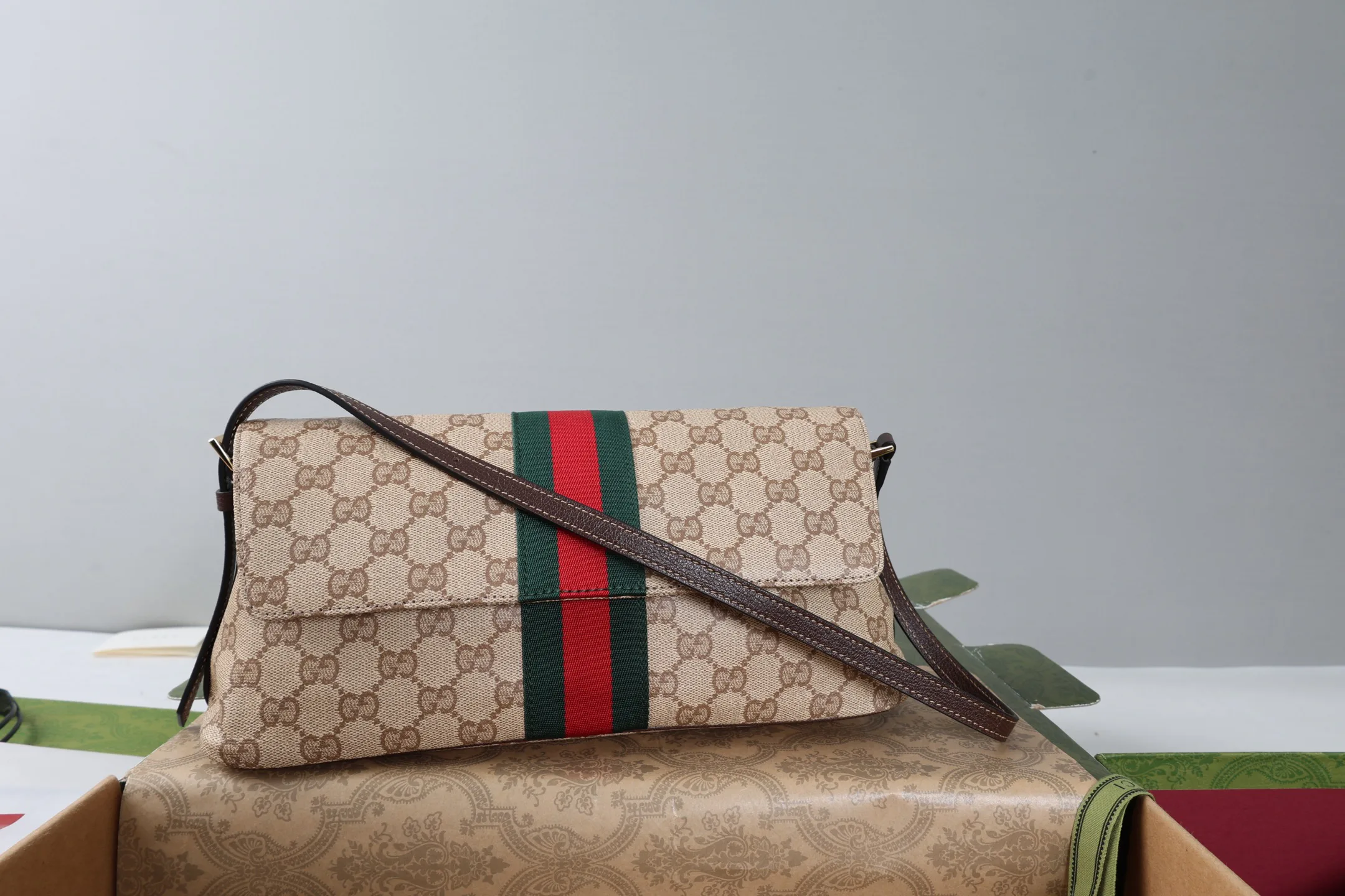Women's Classic Handbags GUCCI 18065244