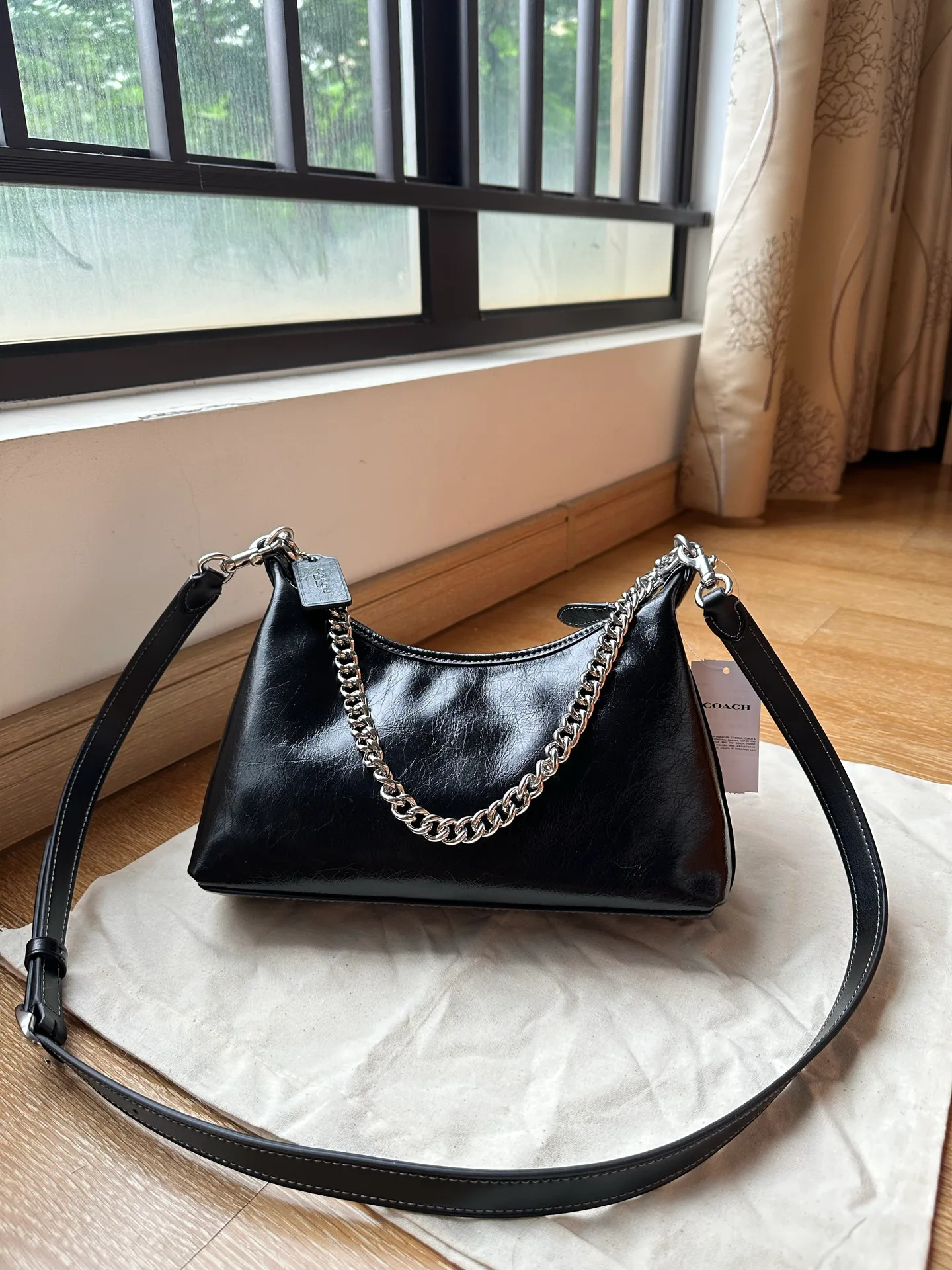 Women's Classic Handbags COACH 17961061